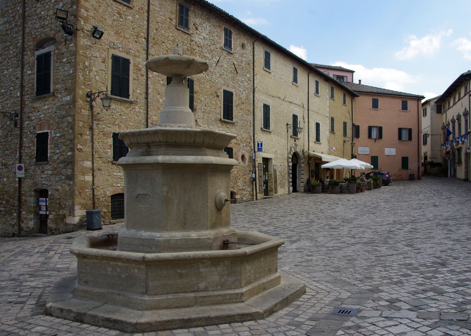Pentax K-5 sample photo. Italy, san leo, place photography