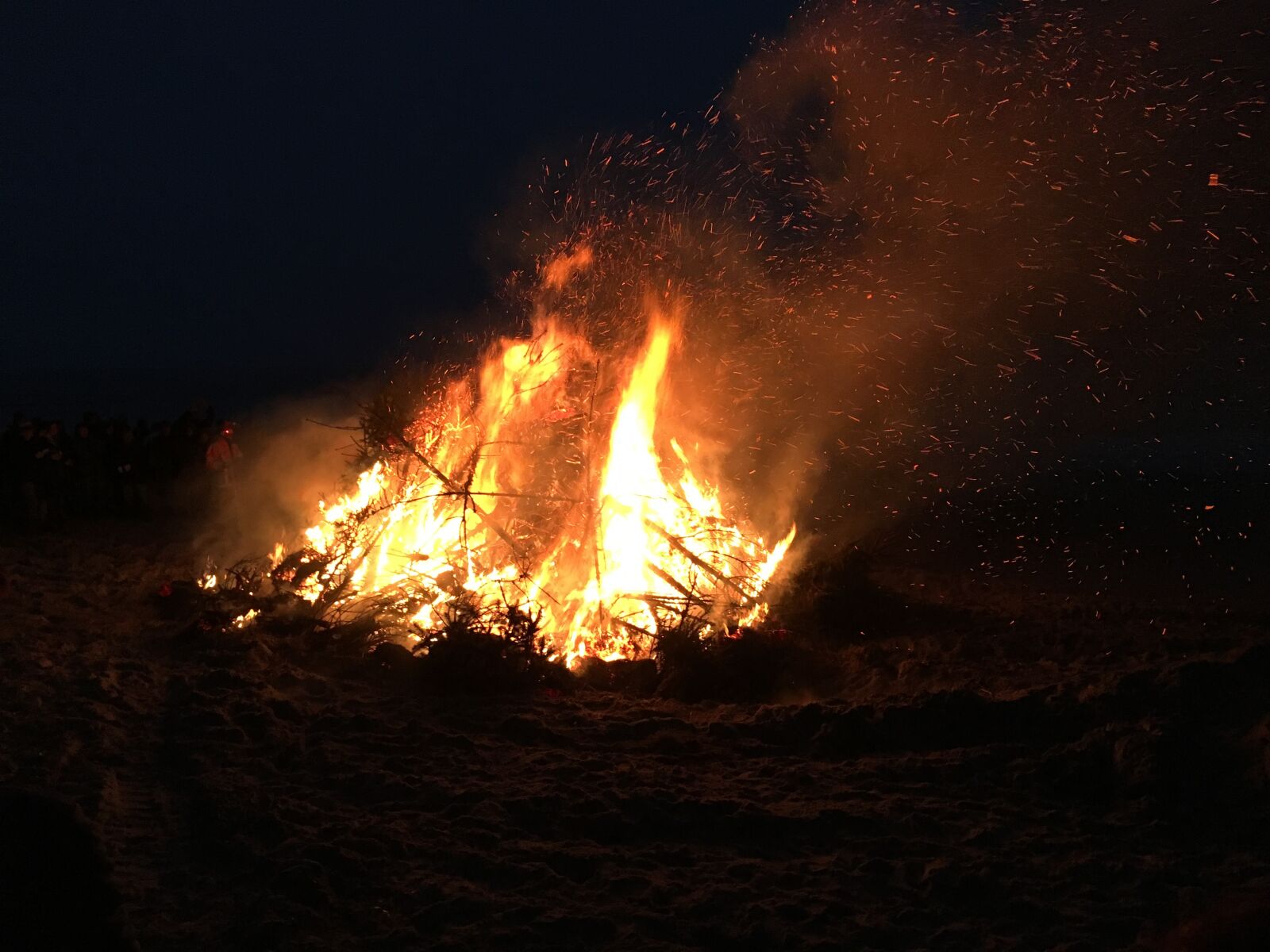 Apple iPhone 6s sample photo. Campfire, fire, barbecue photography