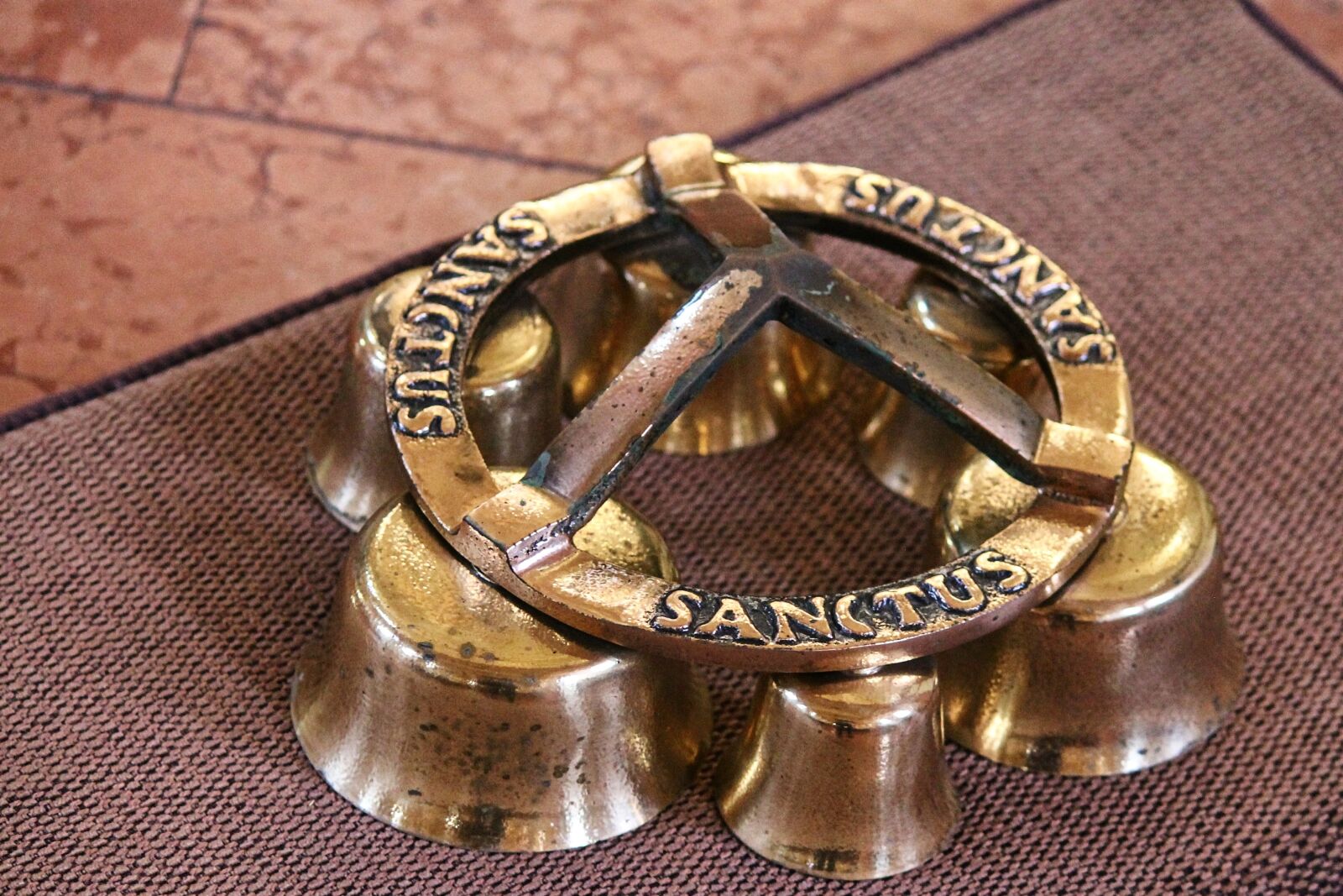 Canon EOS 1100D (EOS Rebel T3 / EOS Kiss X50) sample photo. Altar clip, measuring bell photography