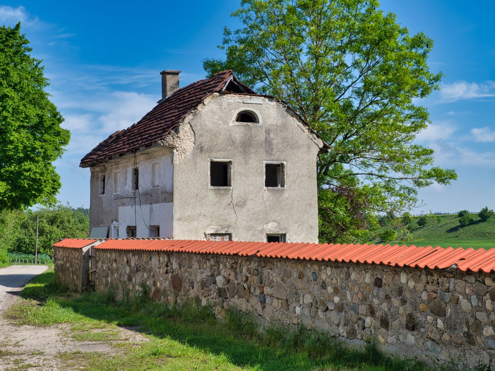 Nikon D7500 sample photo. House, decay, ruin photography