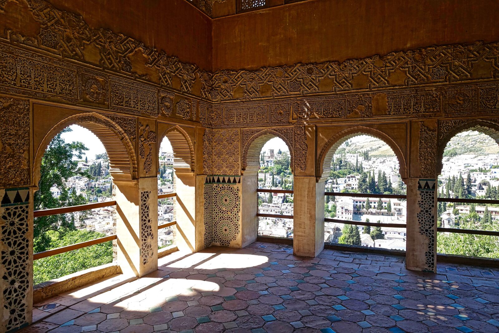 Sony Cyber-shot DSC-RX100 III sample photo. Alhambra, arches, moorish photography