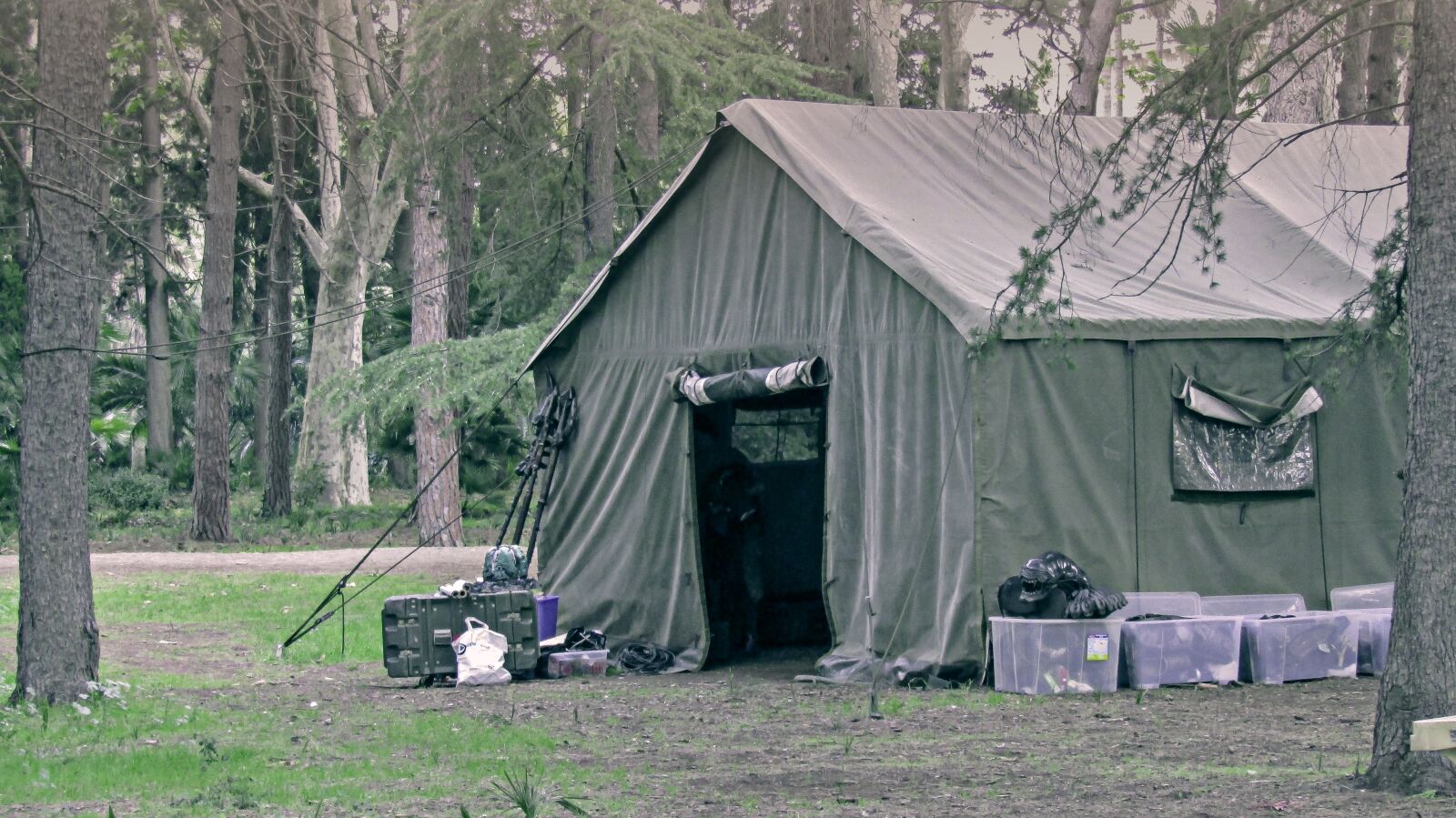 Canon PowerShot SX410 IS sample photo. Shop, campaign, camping photography