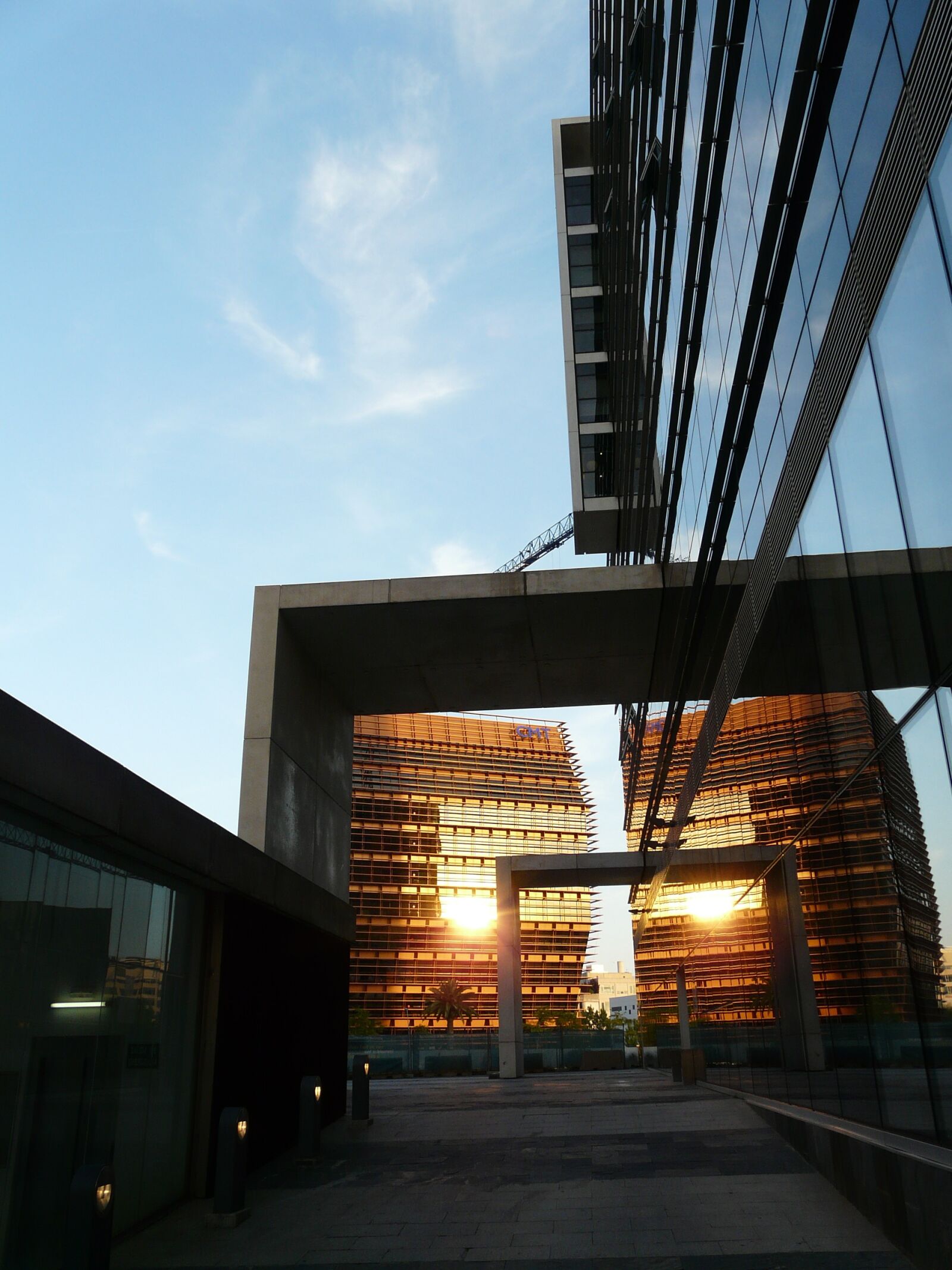Panasonic DMC-FZ18 sample photo. Architecture, sunset, reflection photography