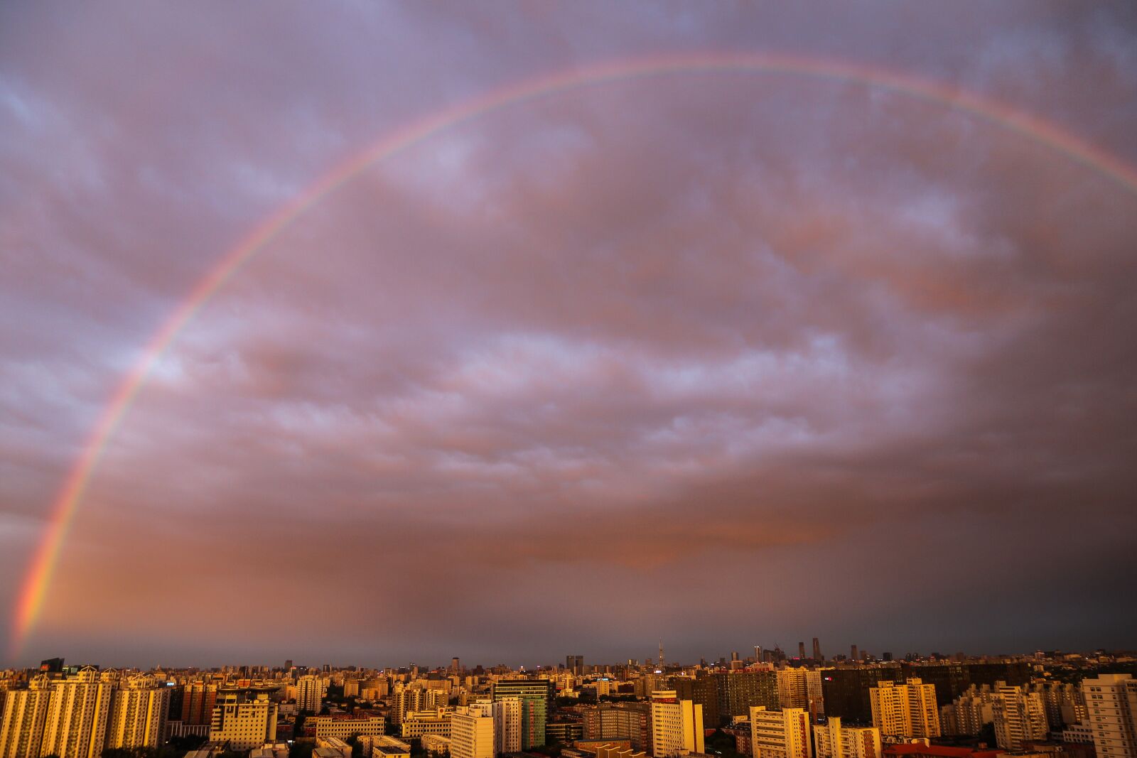 Canon EOS 6D + Canon EF 24-105mm F4L IS USM sample photo. Rain, rainbow, pink clouds photography