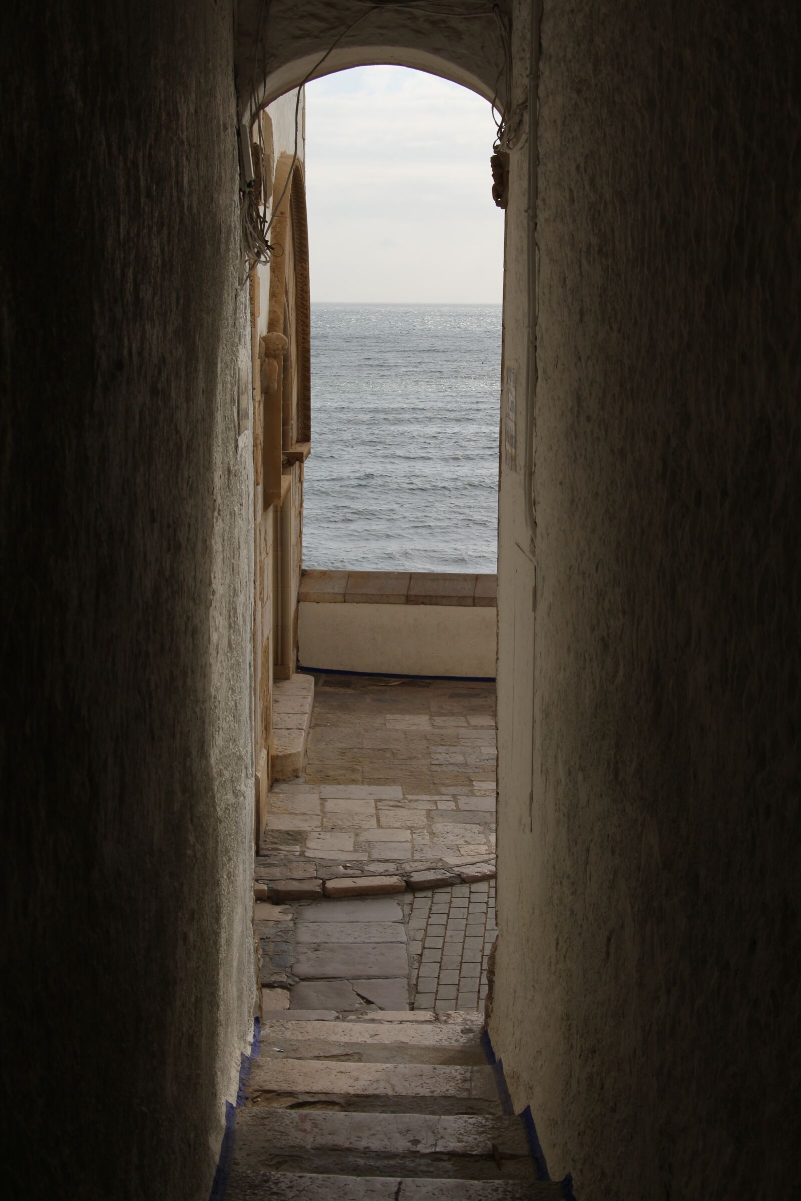 Canon EOS 700D (EOS Rebel T5i / EOS Kiss X7i) sample photo. Street, sitges, sea photography