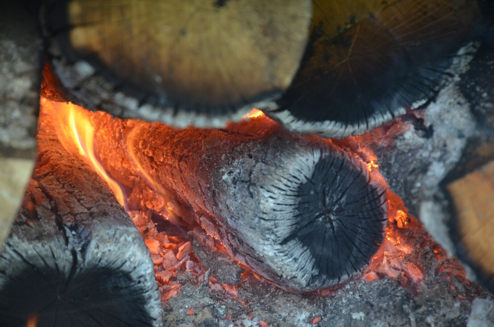 Nikon D7000 sample photo. Furnace, fire, hammer photography