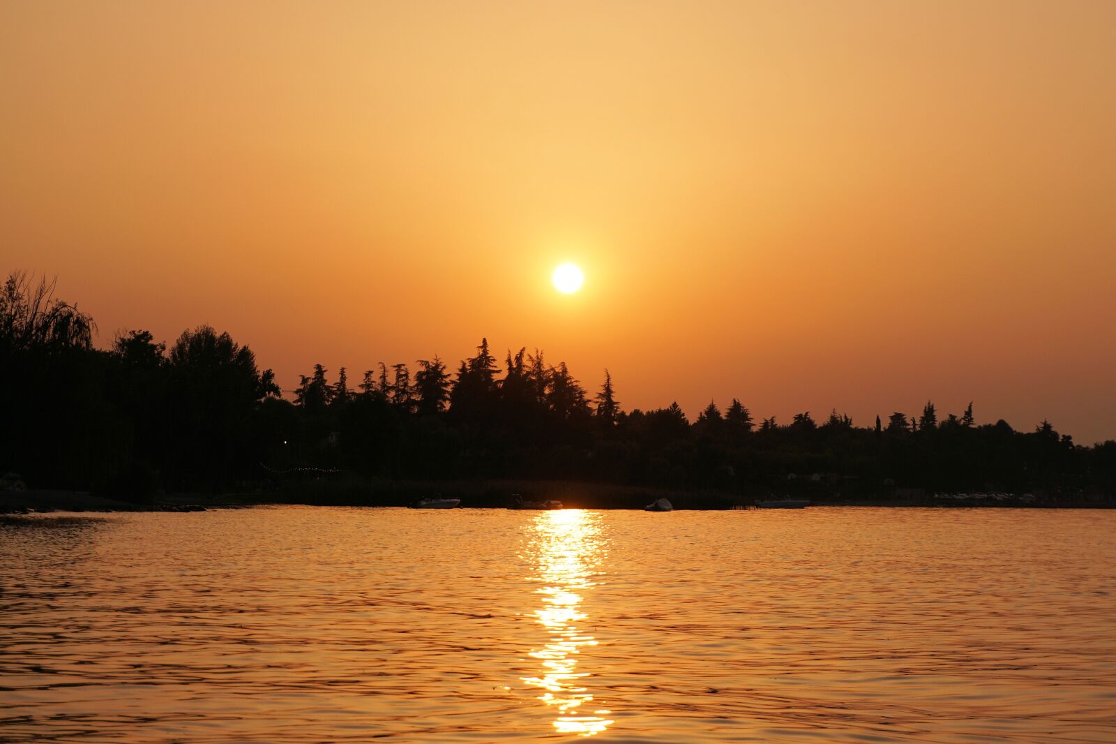 Sony a6000 sample photo. Garda, sunset, lake photography