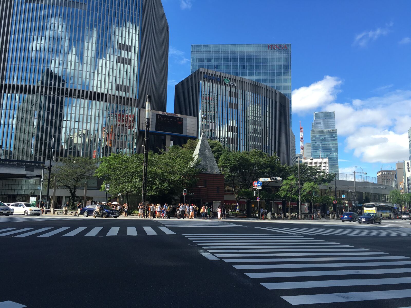 Apple iPhone 6s sample photo. Ginza, japan, pedestrian, lane photography
