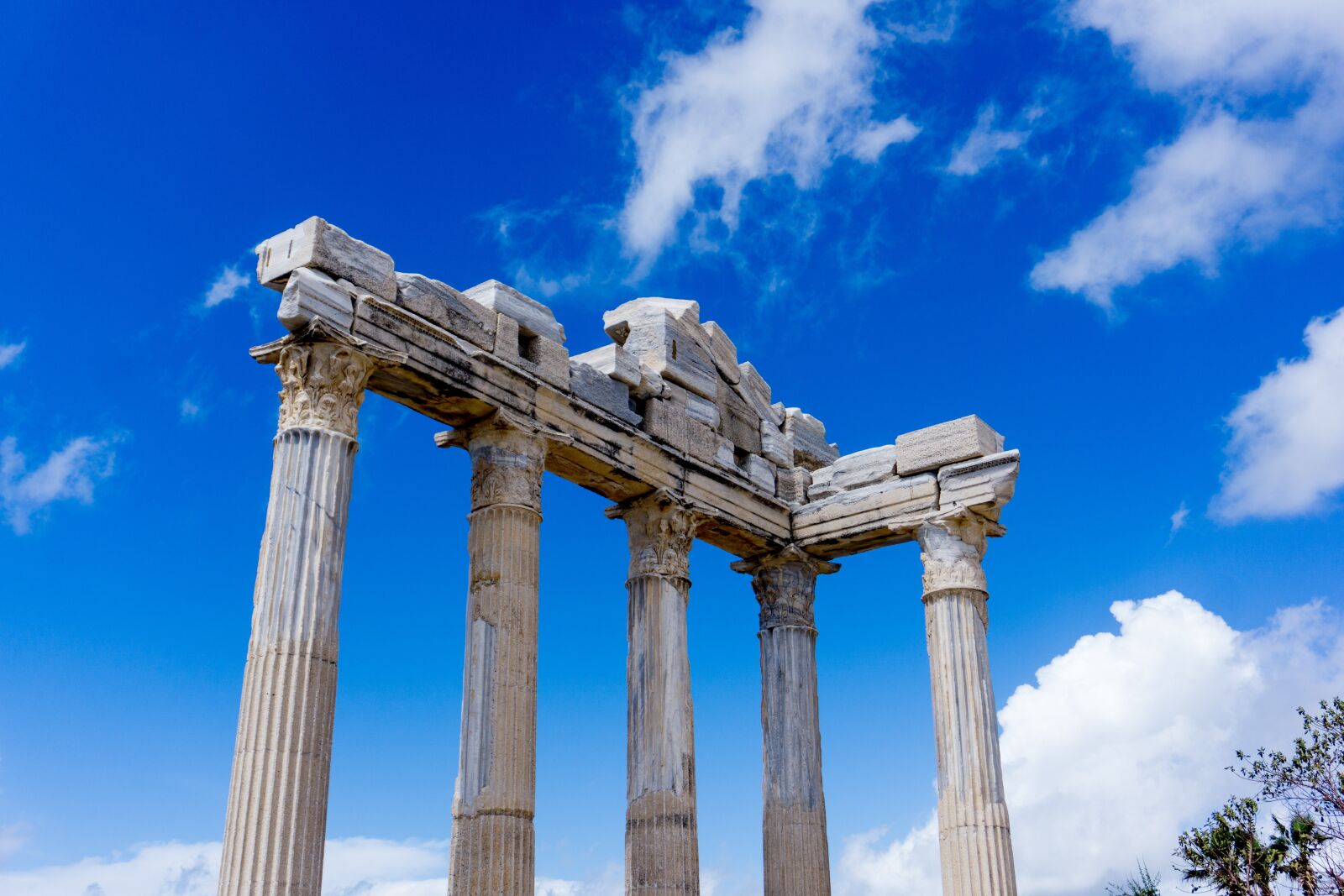 Sony E 16-50mm F3.5-5.6 PZ OSS sample photo. Turkey, side, temple photography