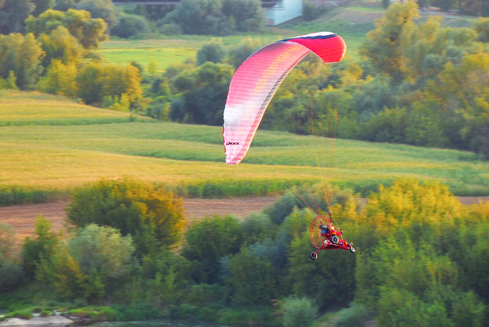 Panasonic Lumix DMC-FZ200 sample photo. Paraglider, landscape, fly photography