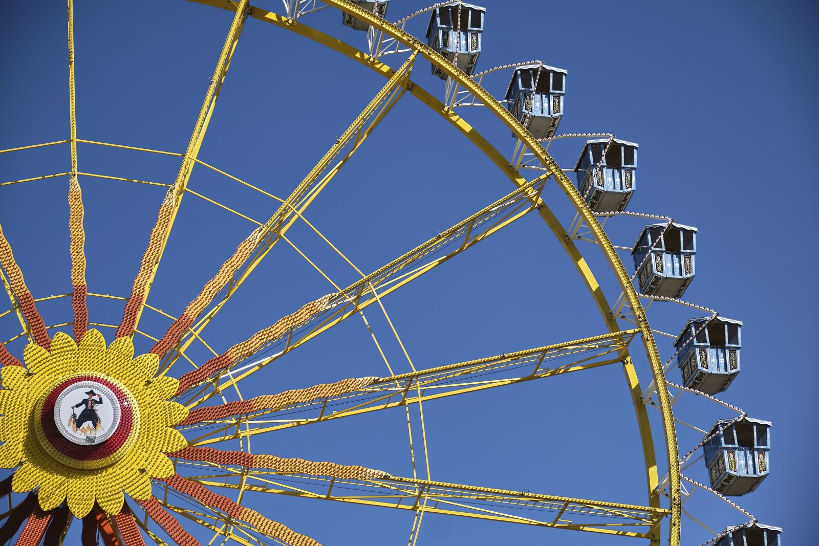 Fujifilm XF 18-55mm F2.8-4 R LM OIS sample photo. Ferris wheel, crailsheim, folk photography