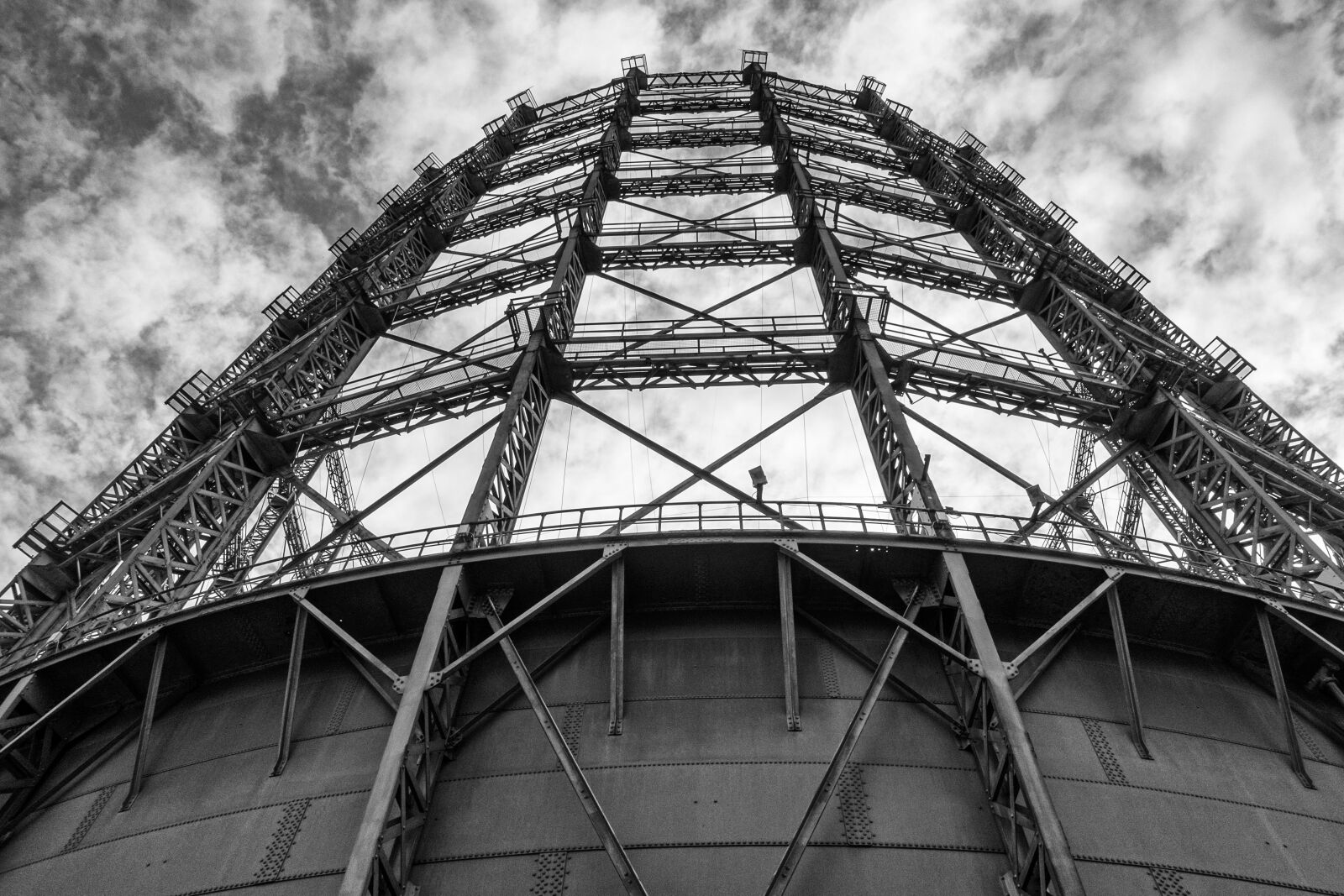 Sony Cyber-shot DSC-RX100 IV sample photo. Gas storage, sky, steel photography