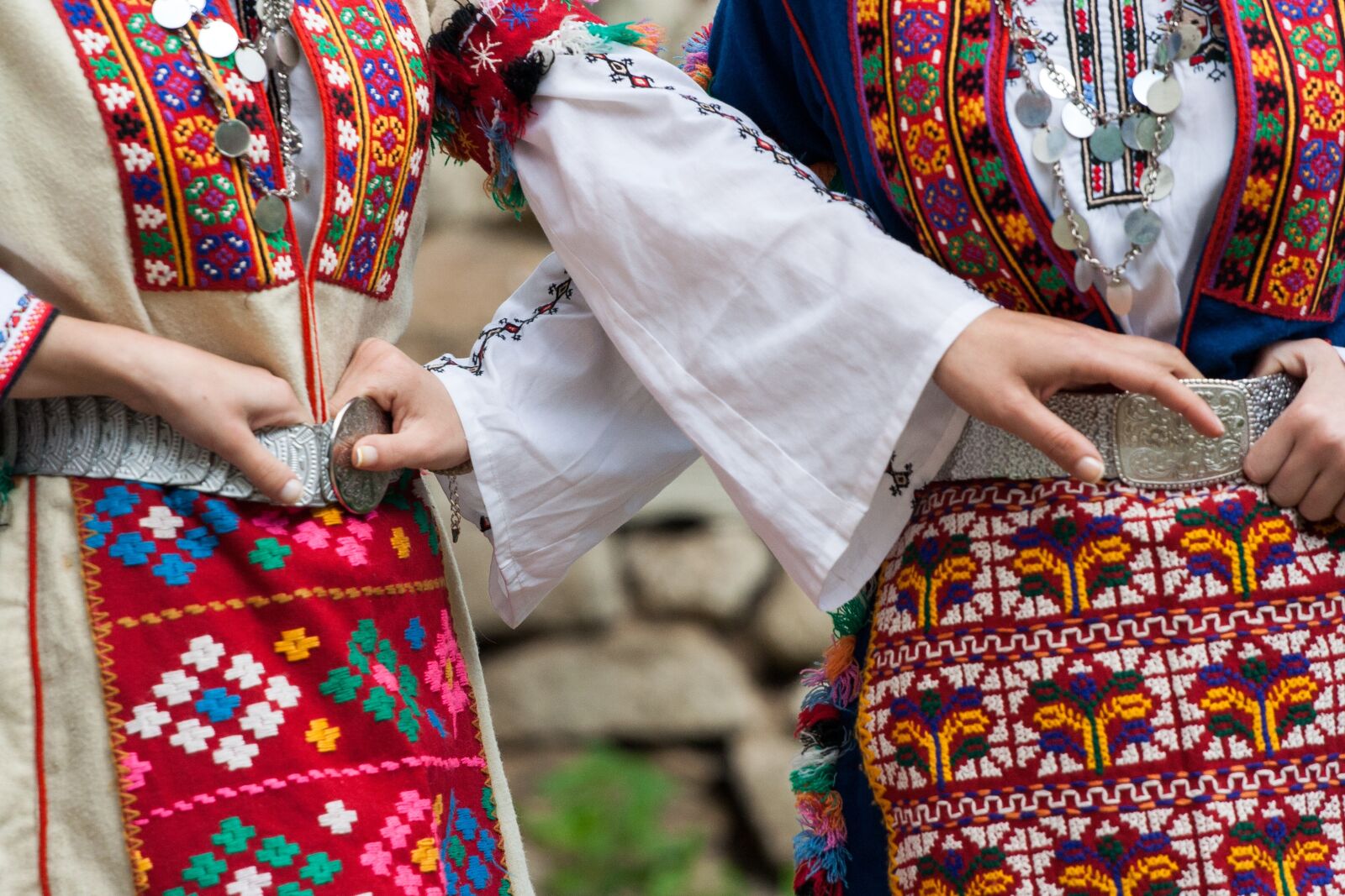 Canon EOS 350D (EOS Digital Rebel XT / EOS Kiss Digital N) sample photo. Bulgarian folk costume, tradition photography