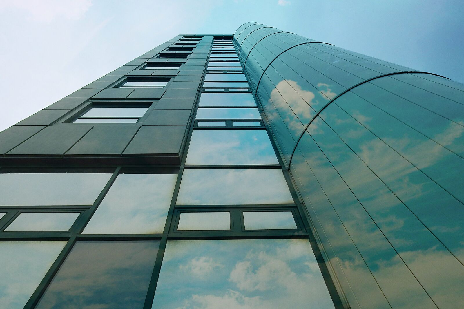 Nikon Coolpix P900 sample photo. The skyscraper, view, architecture photography