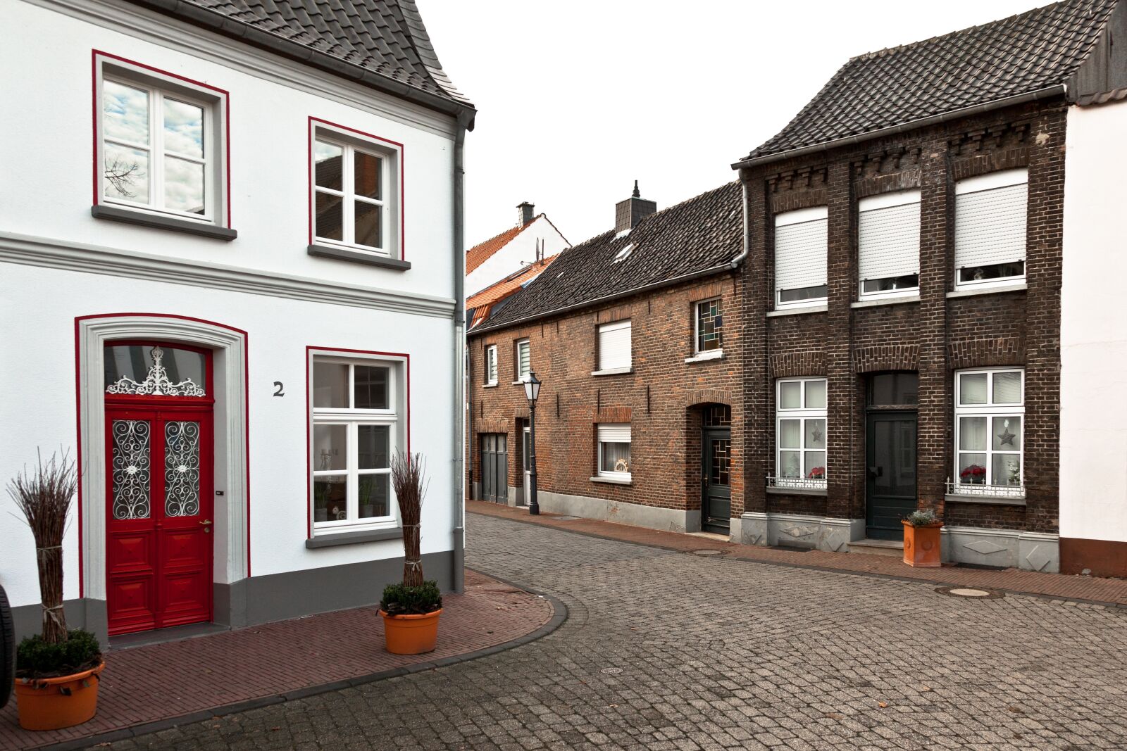 Canon EOS 5D Mark II sample photo. House, village, monument photography