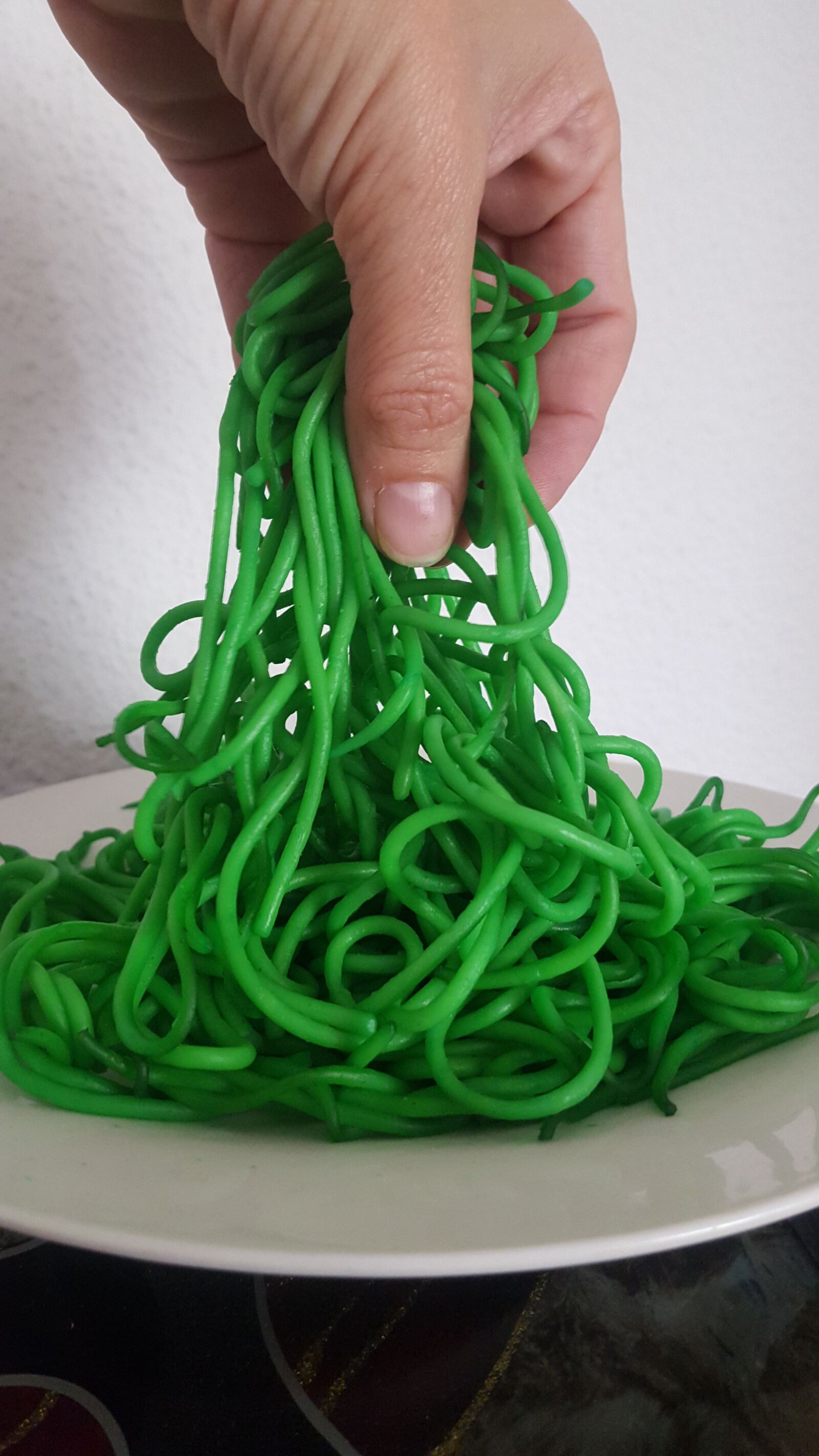 Samsung Galaxy S6 sample photo. Spaghetti, green, pasta photography