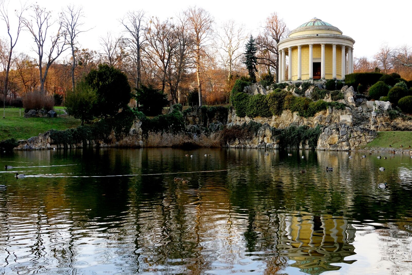 Sony Cyber-shot DSC-RX10 III sample photo. Parklandschaft, pond, park photography