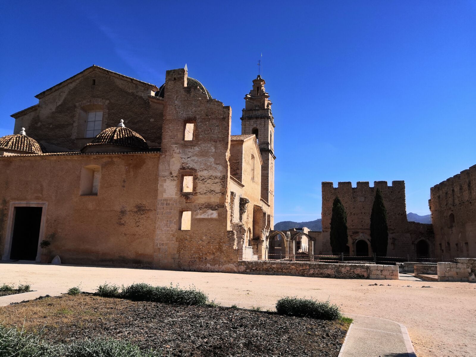 HUAWEI Honor 10 sample photo. Monastery, spain, architecture photography