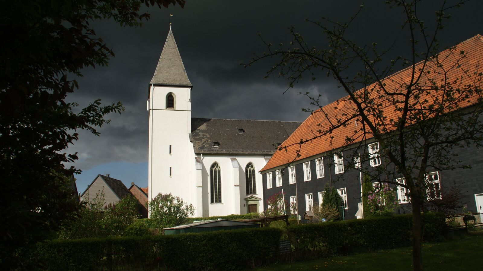 Sony Alpha DSLR-A200 sample photo. Architecture, church, old photography