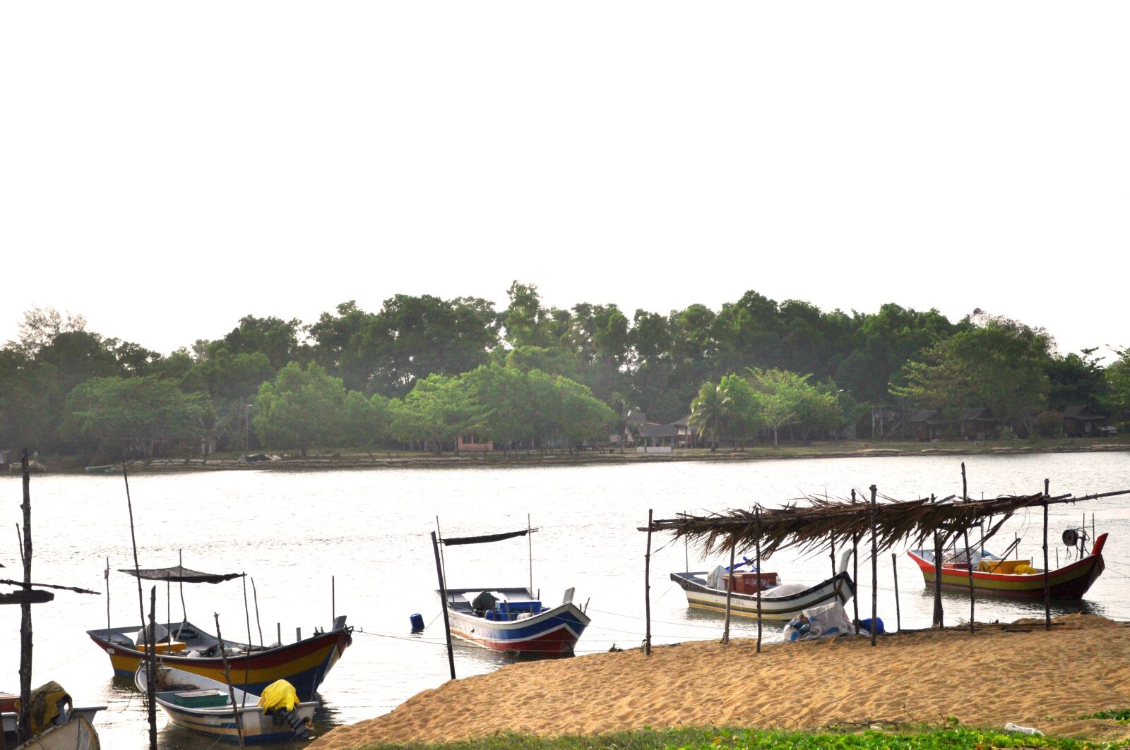 Nikon D5000 sample photo. Boat, beach, nature photography