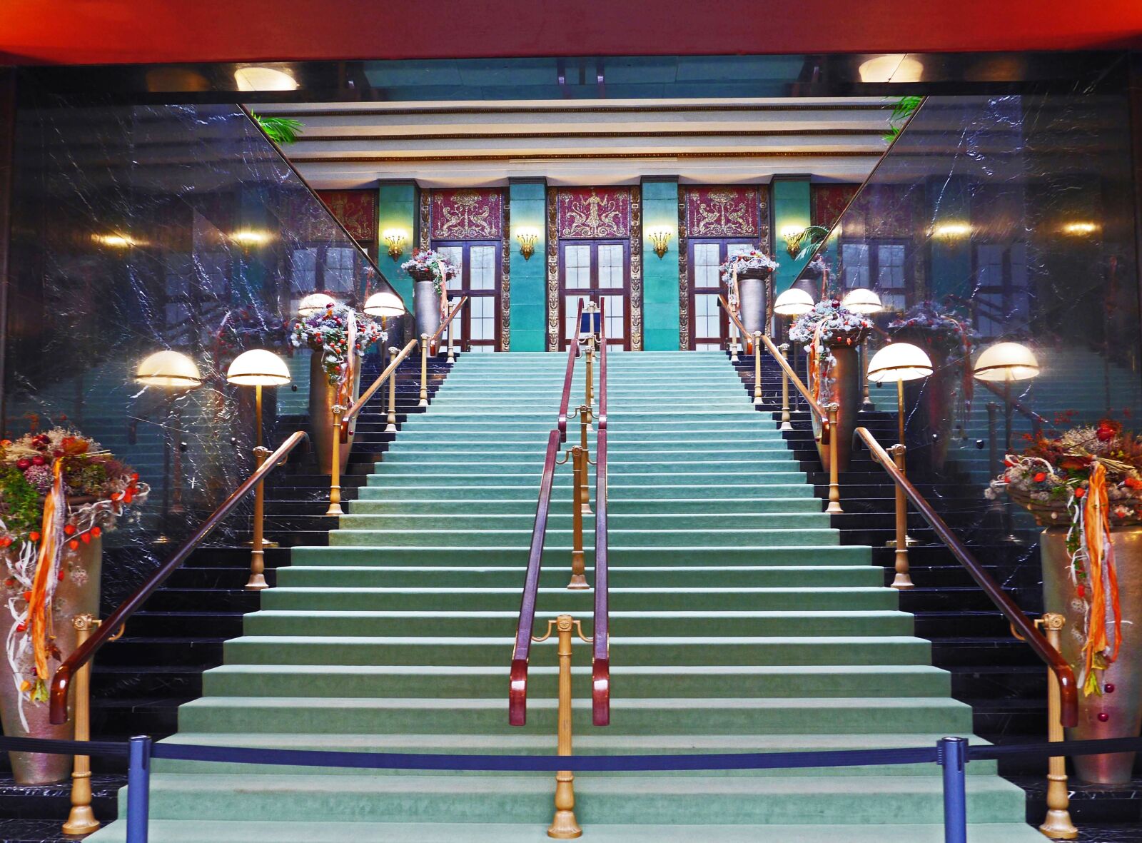 Panasonic Lumix DMC-GH3 sample photo. Look at stairs, emergence photography