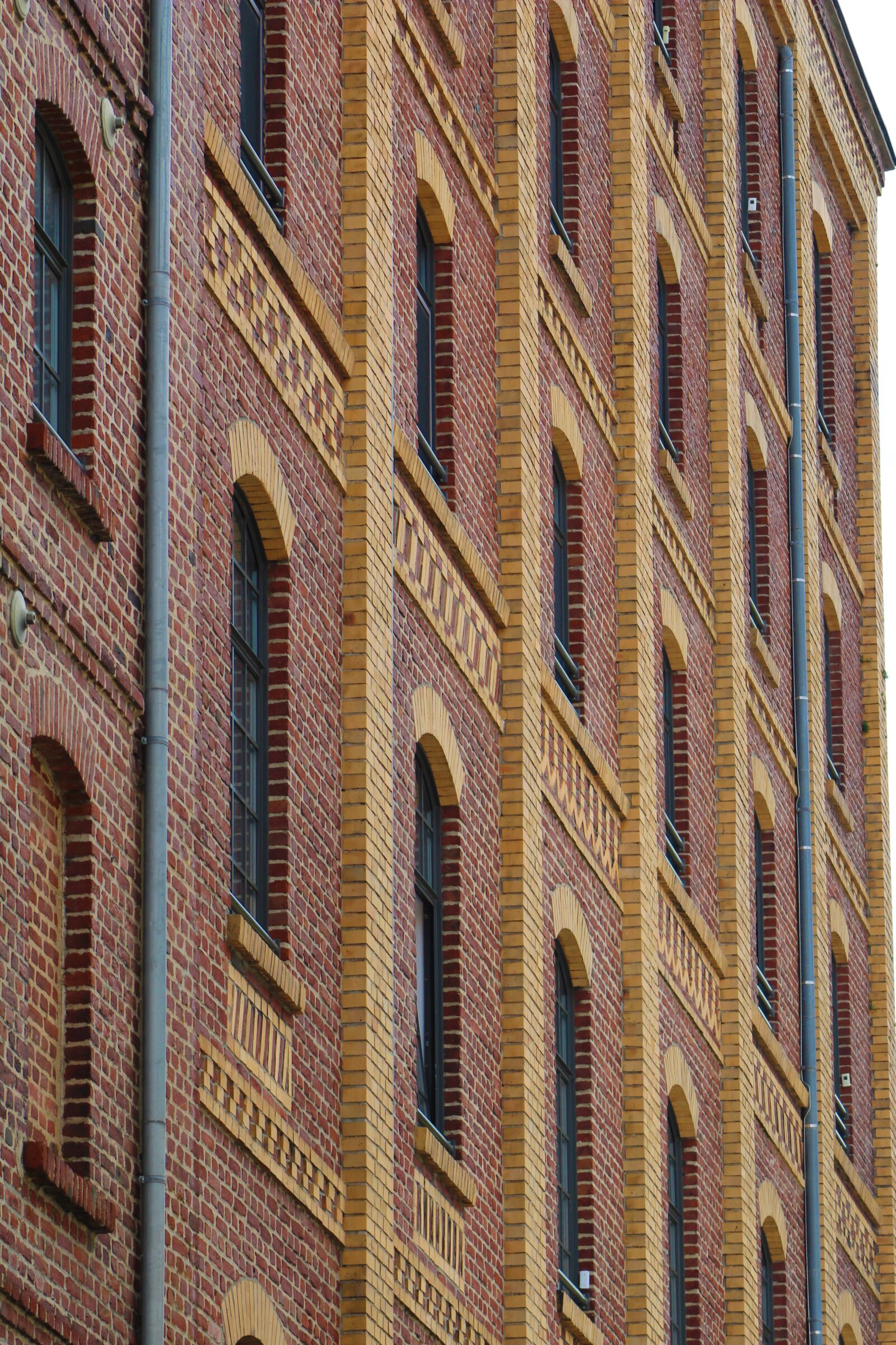 Canon EF75-300mm f/4-5.6 sample photo. House, building, architecture photography