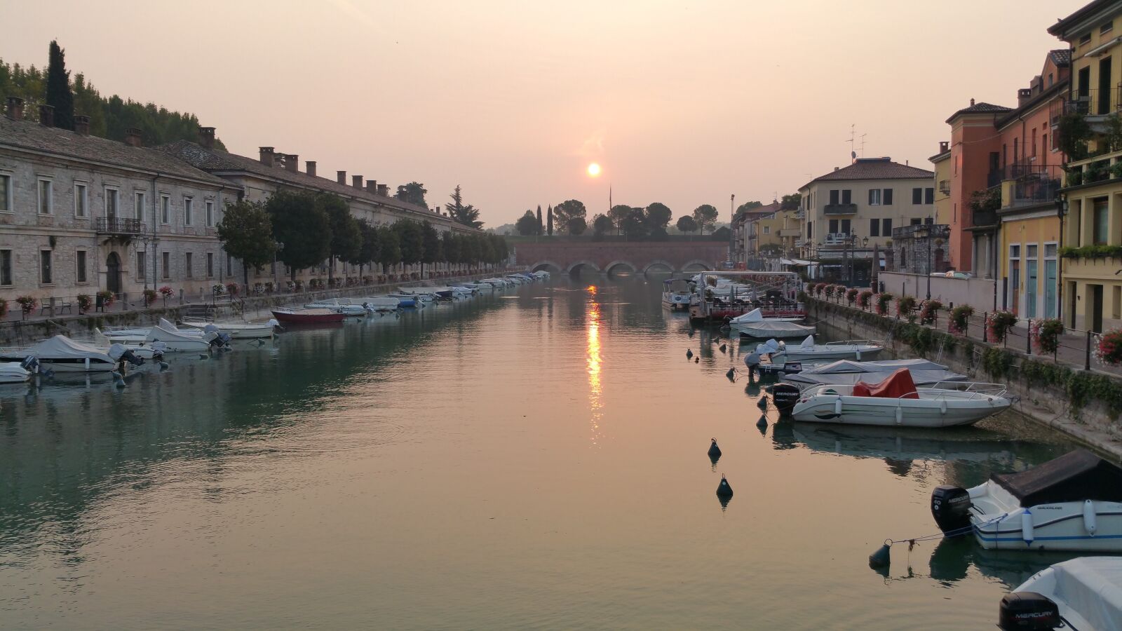 Samsung Galaxy Note4 sample photo. Peschiera del garda, italy photography