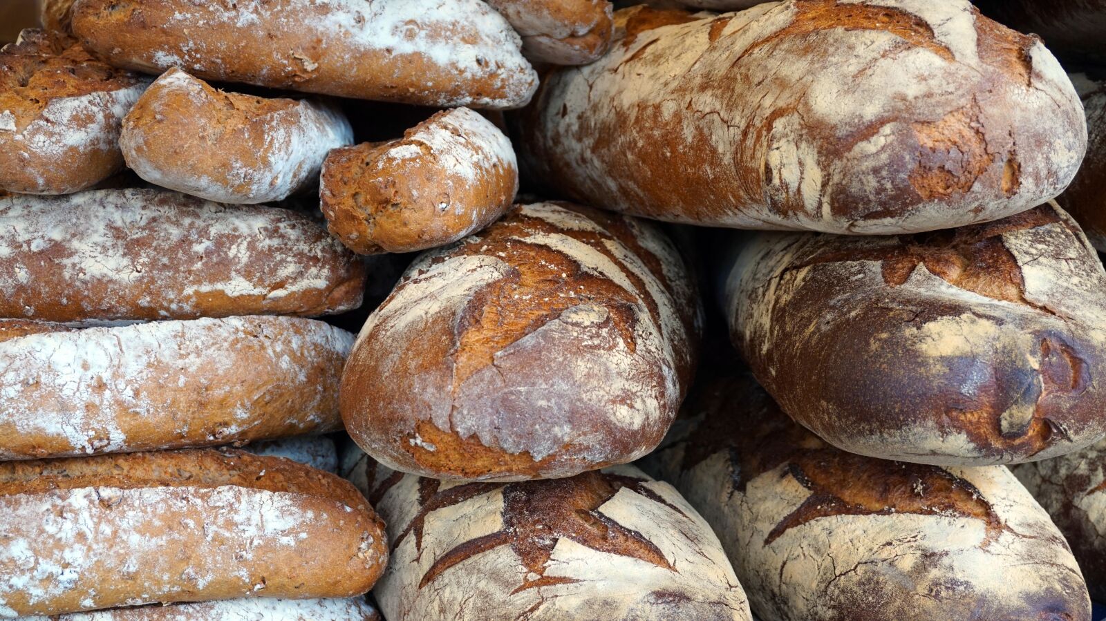Sony E 16-50mm F3.5-5.6 PZ OSS sample photo. Bread, fresh, loaf photography