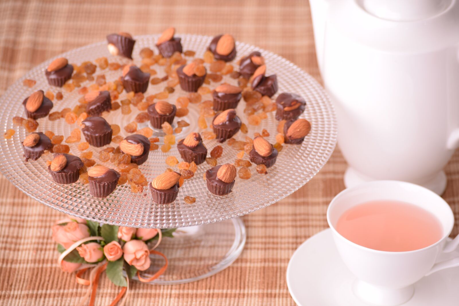 Nikon D3300 sample photo. Almond, almond chocolate, chocolates photography