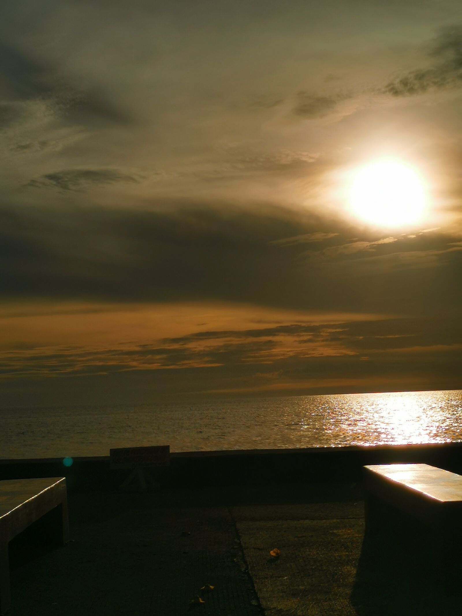 HUAWEI P30 sample photo. Sunset, boulevard, clouds photography