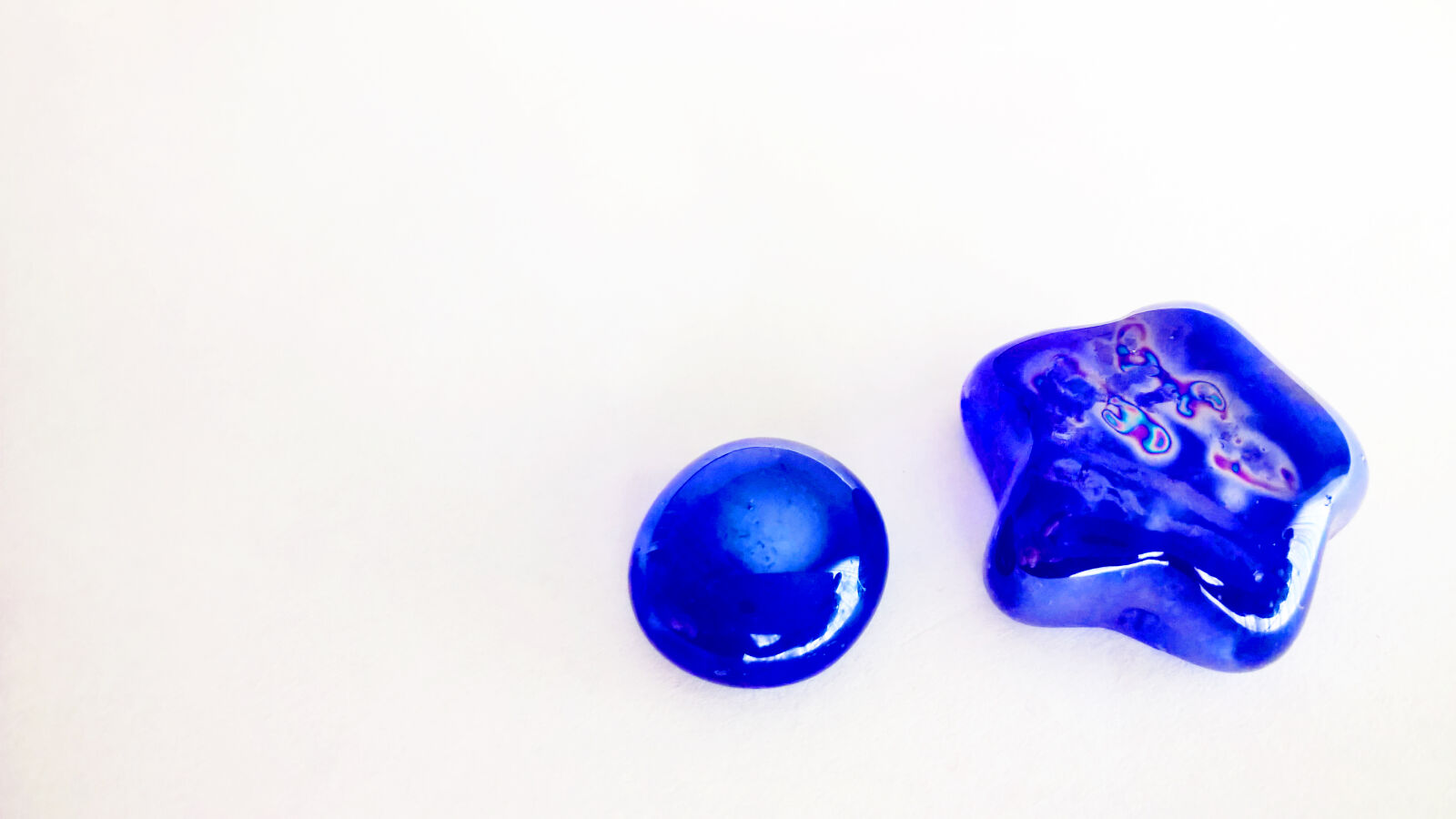 Nokia Lumia 1520 sample photo. Blue, crystal, blue, white photography