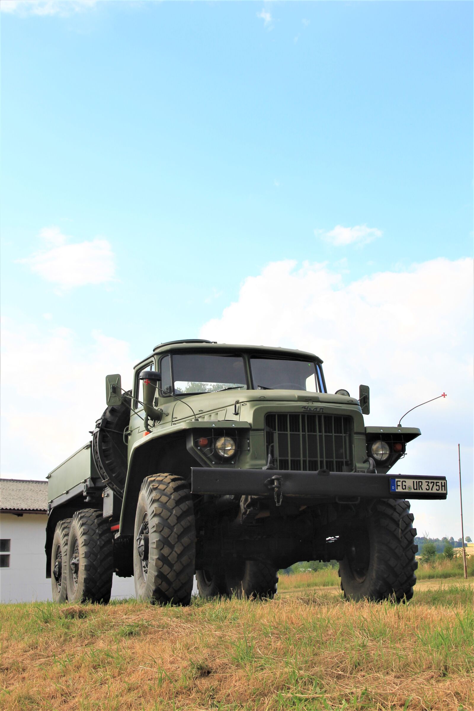 Canon EOS 550D (EOS Rebel T2i / EOS Kiss X4) sample photo. Truck, military, vehicle photography