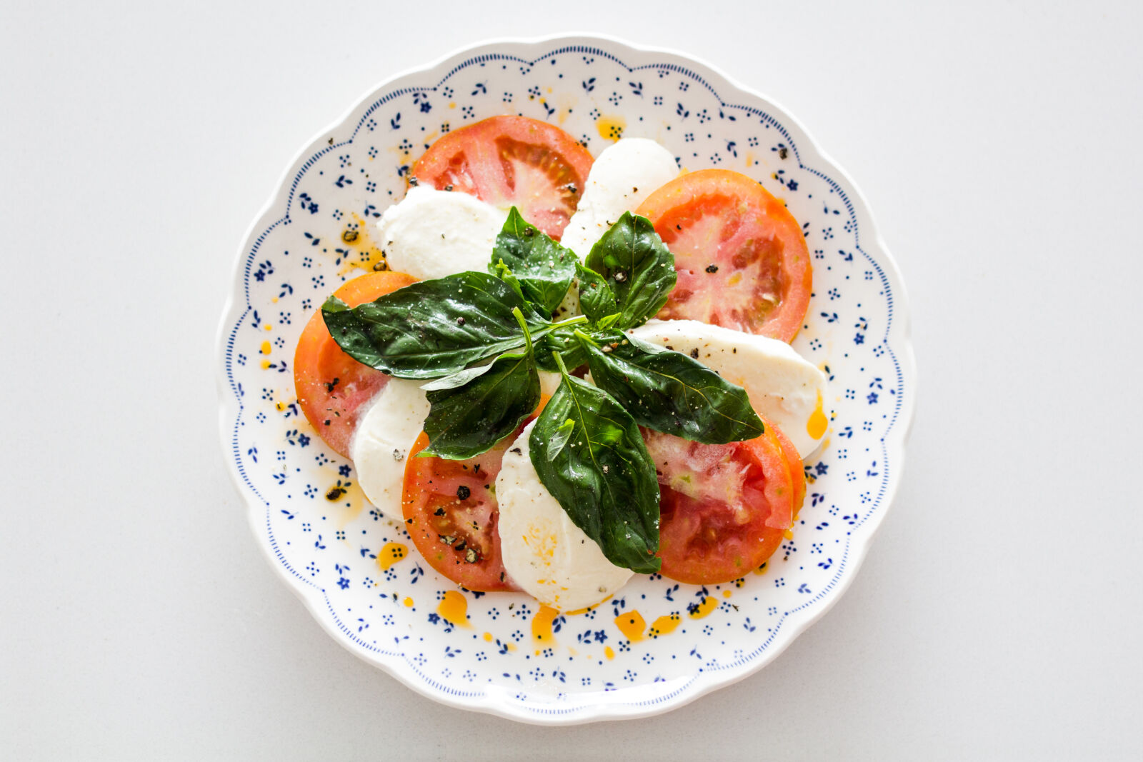 Canon EOS 60D + Canon EF 50mm F1.8 II sample photo. Food, cheese, tomato photography