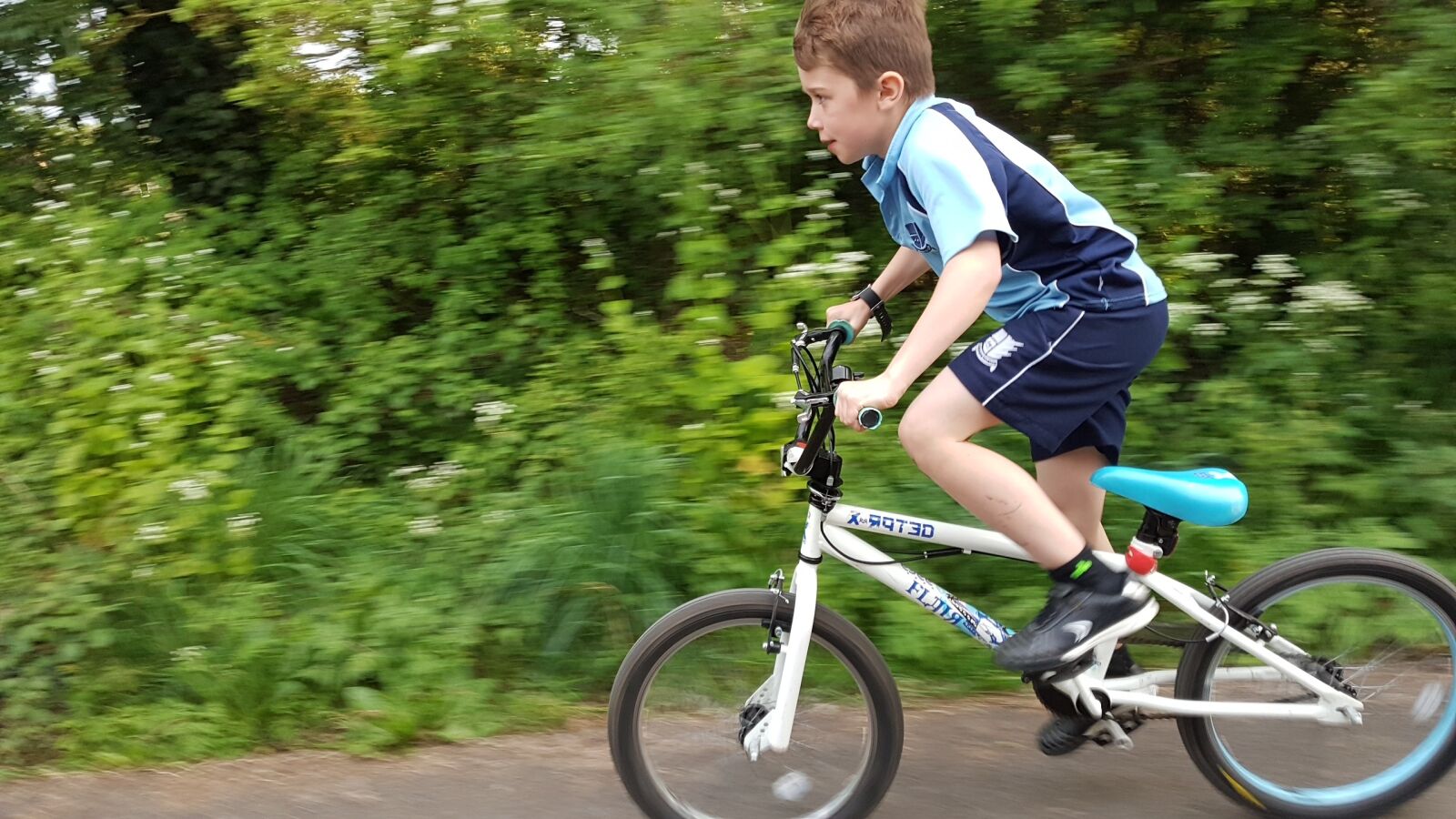 Samsung Galaxy S7 sample photo. Boy outdoors, boy on photography