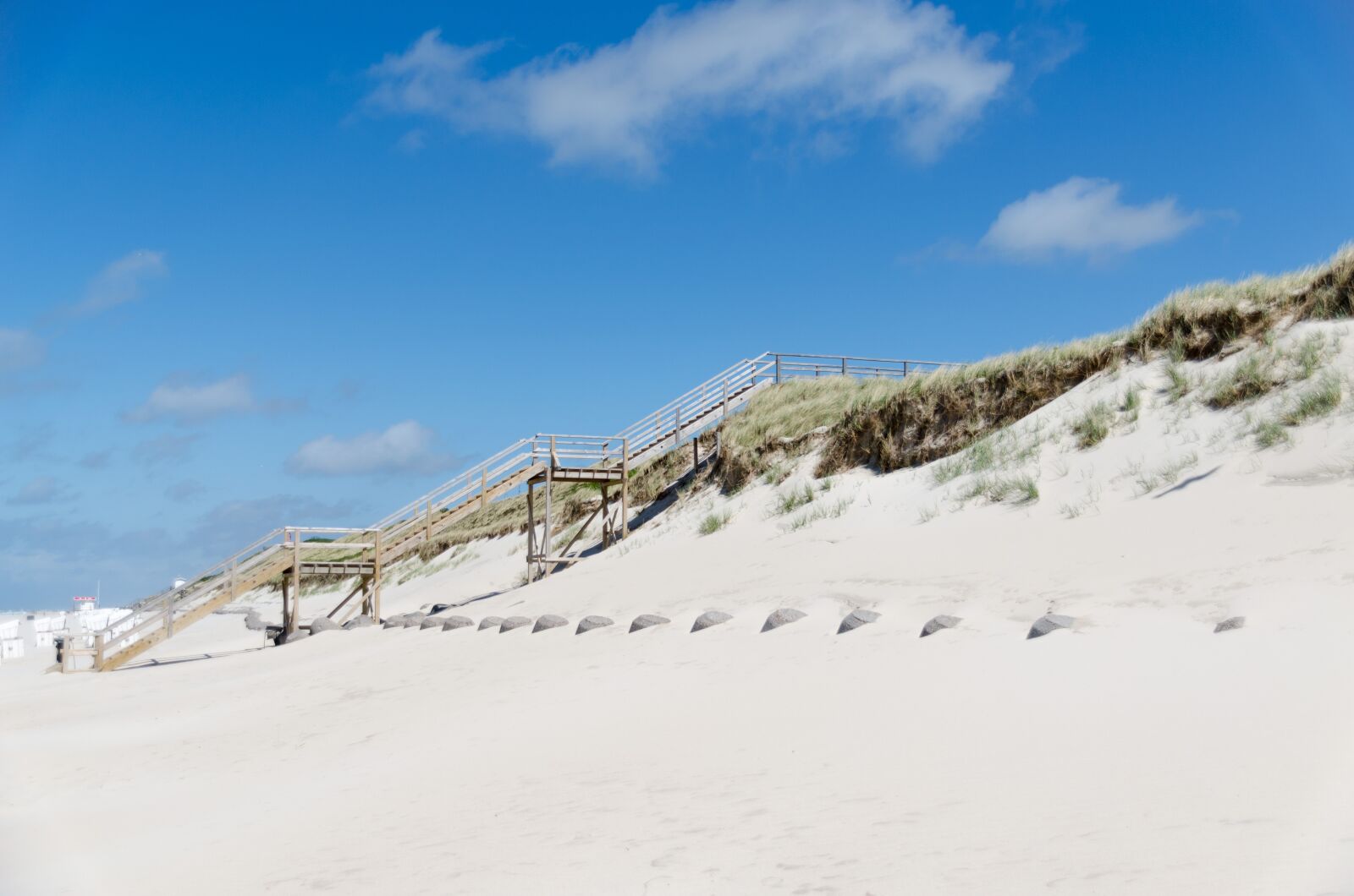 Nikon D5100 sample photo. Dune, wood, stairs photography