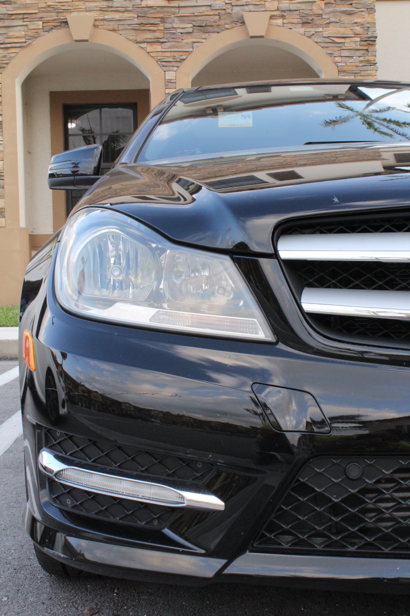 Canon EOS 1300D (EOS Rebel T6 / EOS Kiss X80) sample photo. Car, elegant, style photography