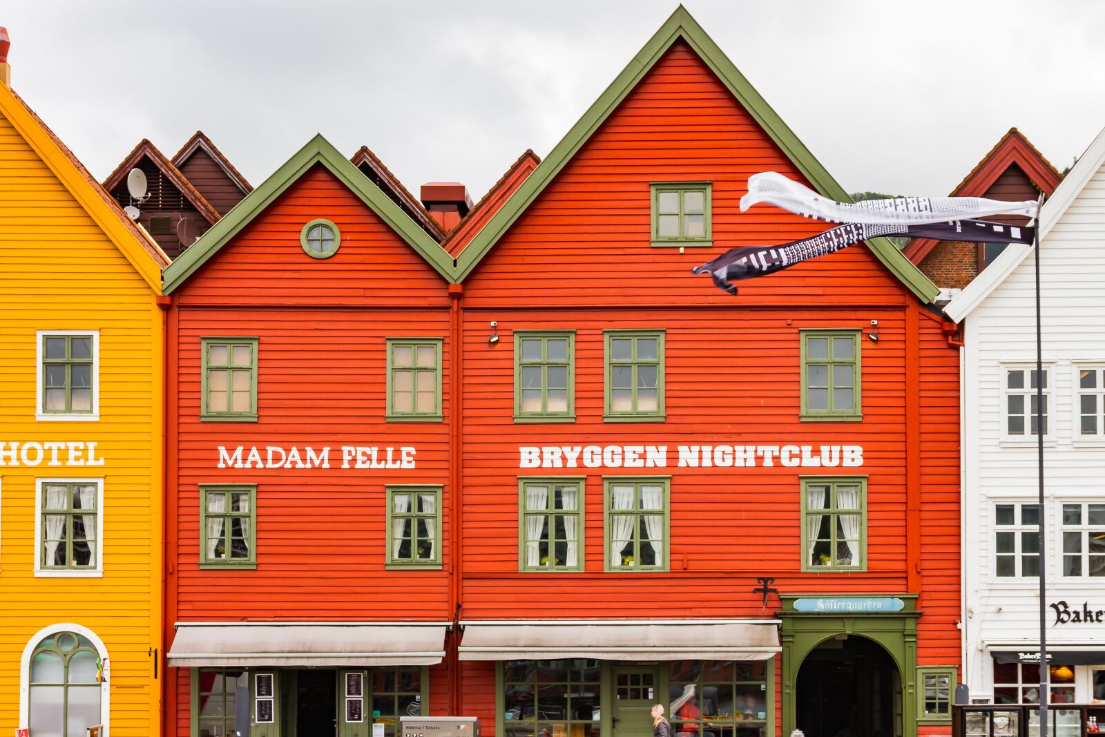 Canon EOS 7D sample photo. Mountains, bryggen, norway photography