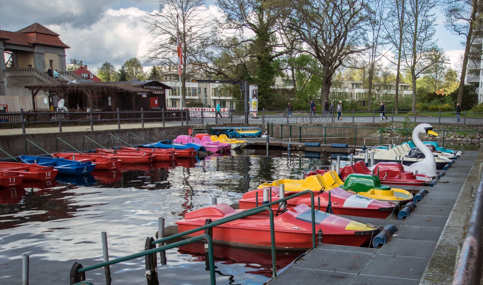 Pentax K-3 sample photo. Pedal boats, rowing boats photography