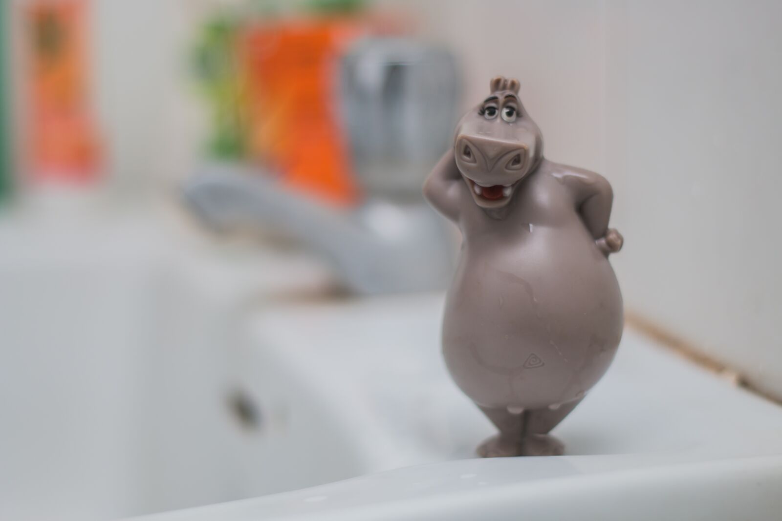 Canon EOS 70D + Canon EF 50mm F1.8 II sample photo. Toy, cartoon, icon photography