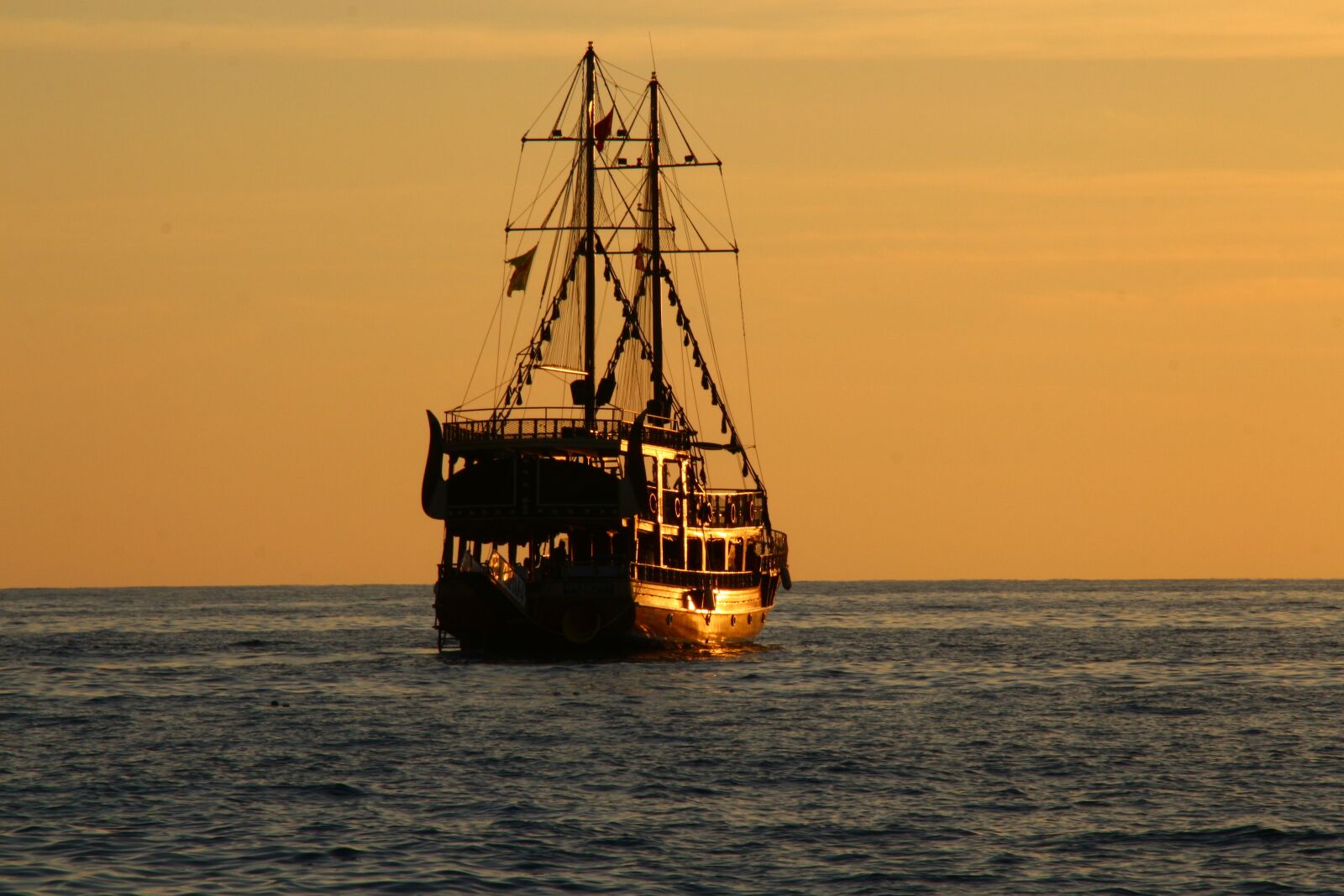 Canon EOS 650D (EOS Rebel T4i / EOS Kiss X6i) sample photo. Sea, boat, water photography