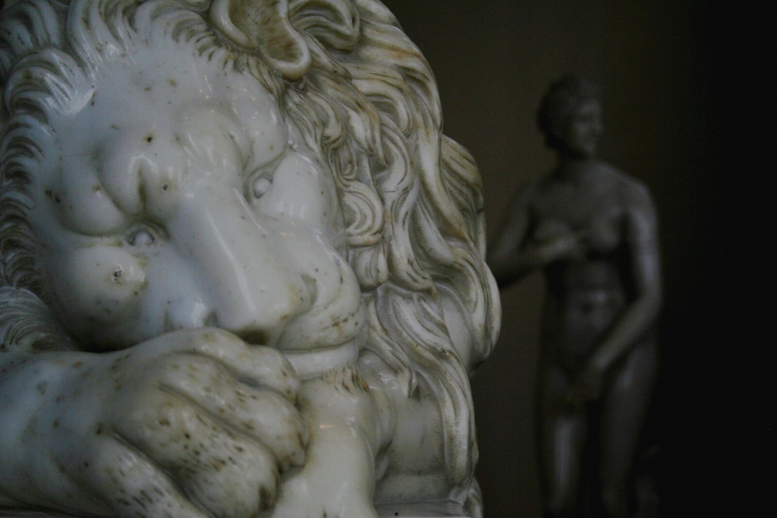 Canon EOS 350D (EOS Digital Rebel XT / EOS Kiss Digital N) sample photo. Sculpture, leon, marble photography