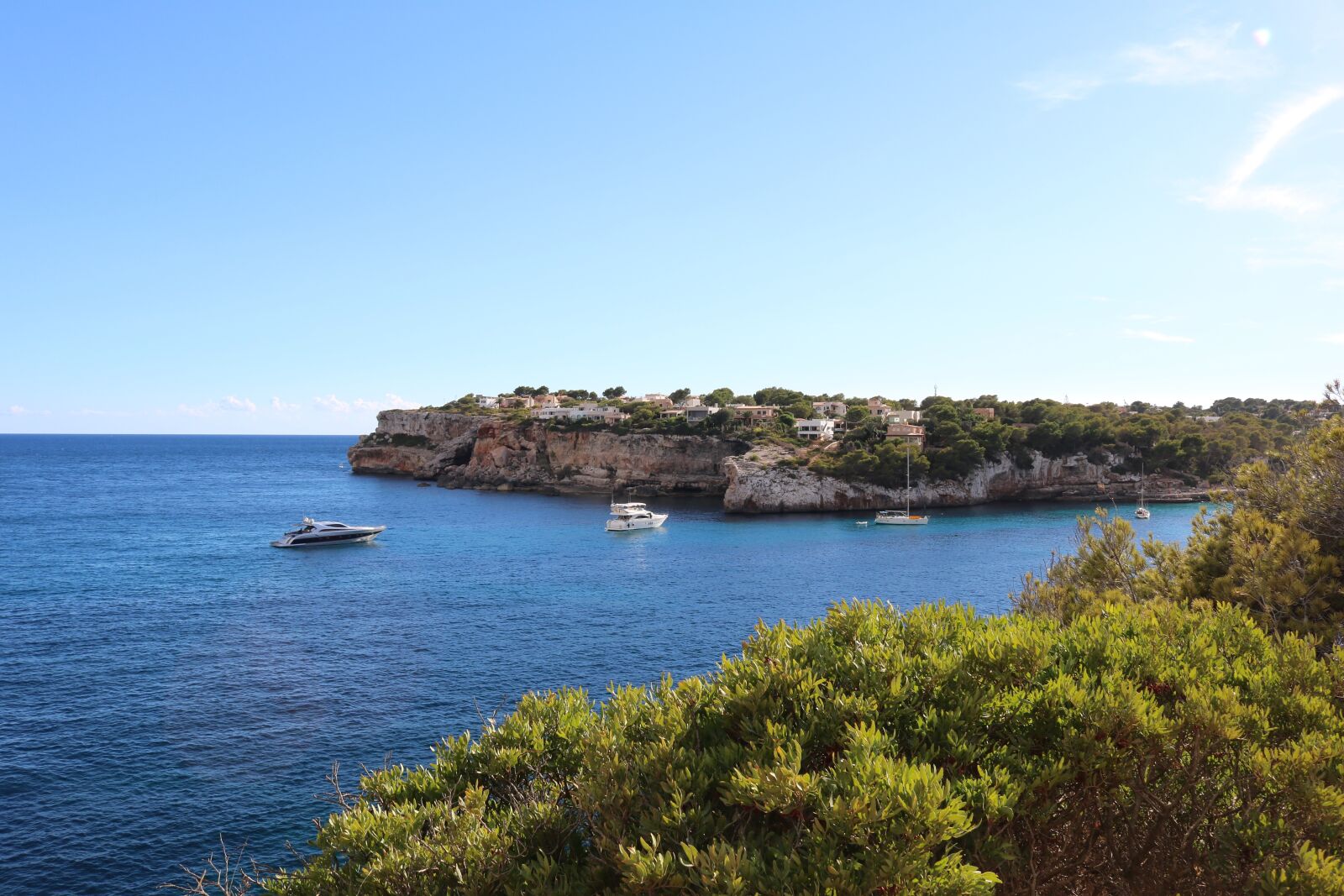 Canon EOS 750D (EOS Rebel T6i / EOS Kiss X8i) sample photo. Mallorca, bay, coast photography