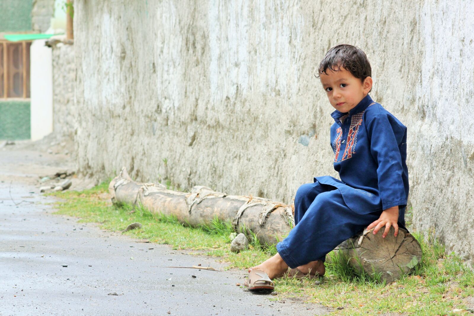 Canon EOS 500D (EOS Rebel T1i / EOS Kiss X3) sample photo. Kid, boy, playing photography