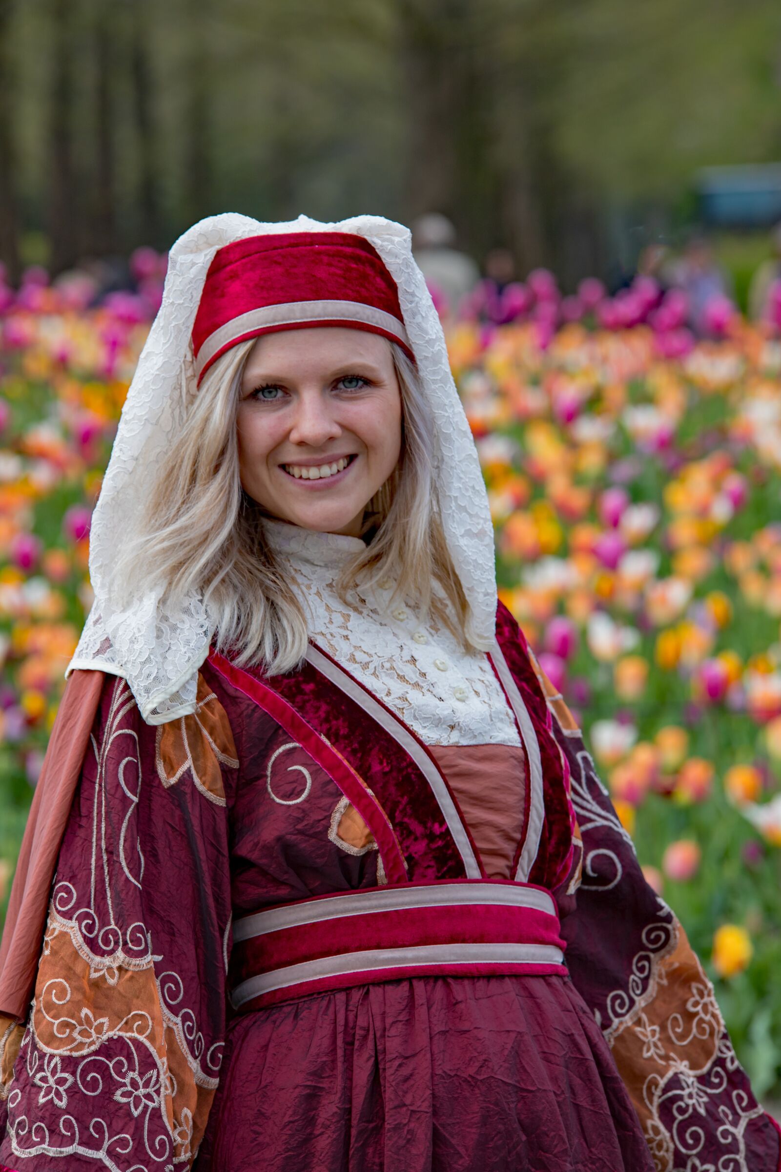 Canon EOS 6D Mark II sample photo. Keukenhof, costume, lisse photography