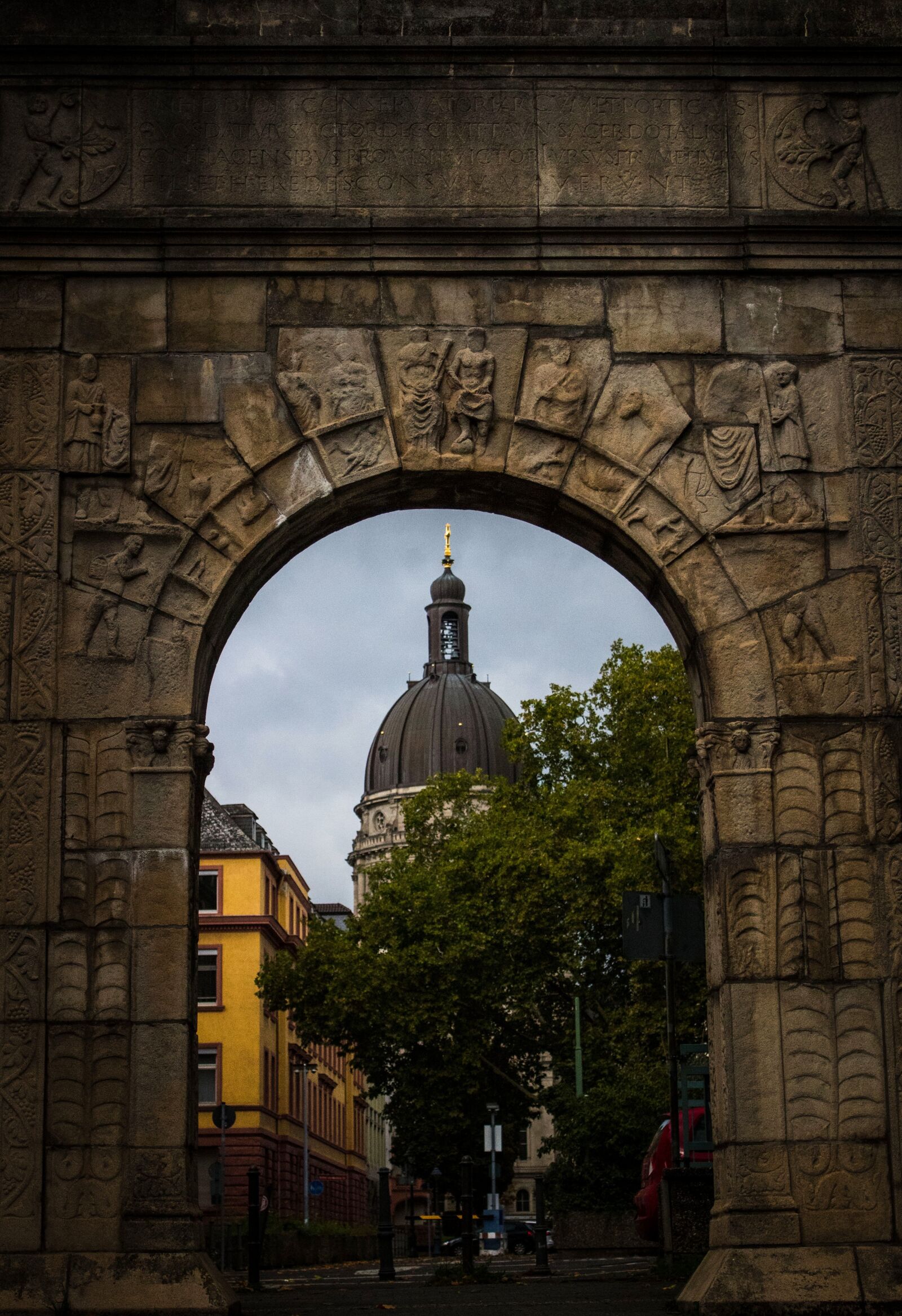 Canon EOS 1300D (EOS Rebel T6 / EOS Kiss X80) sample photo. Architecture, arch, dome photography