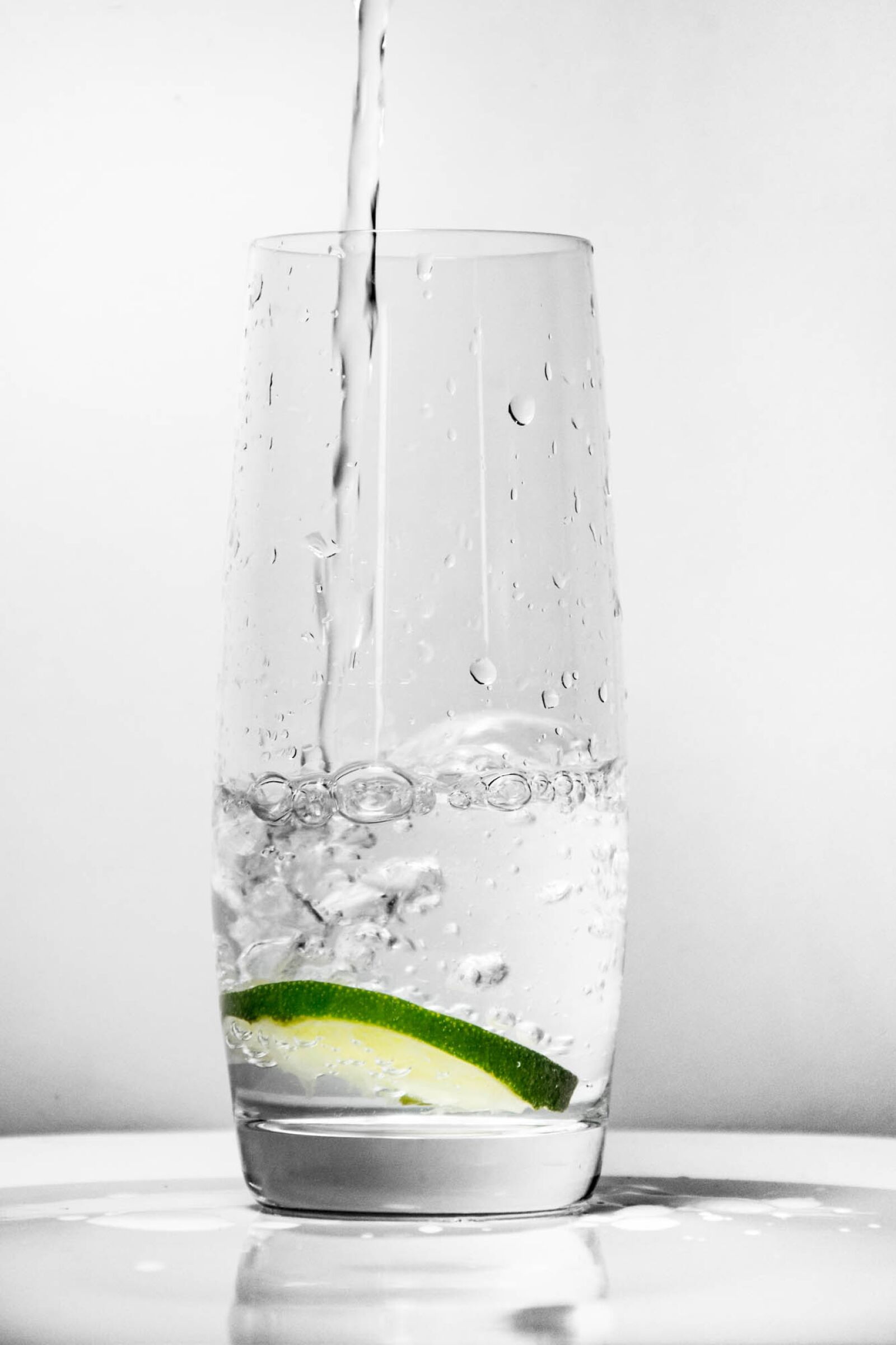 Nikon D7200 sample photo. Glass for water, green photography
