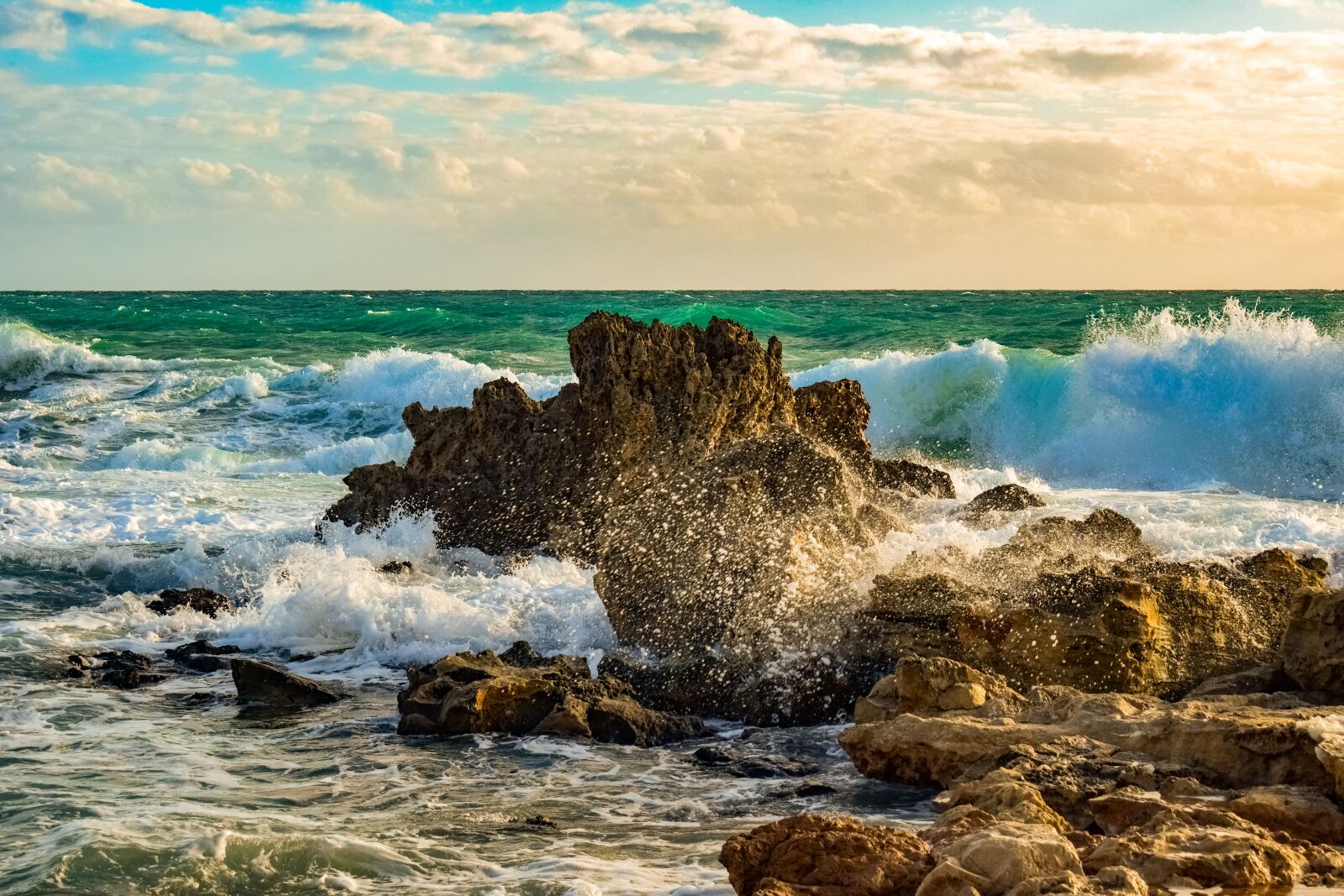 Nikon D3300 sample photo. Rocky coast, wave, smashing photography