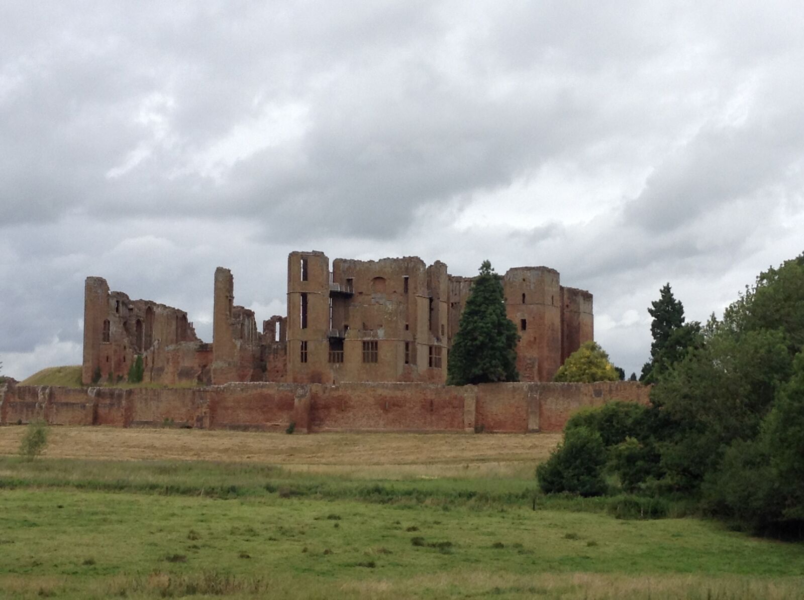 Apple iPad mini sample photo. Kenilworth castle, castle, uk photography