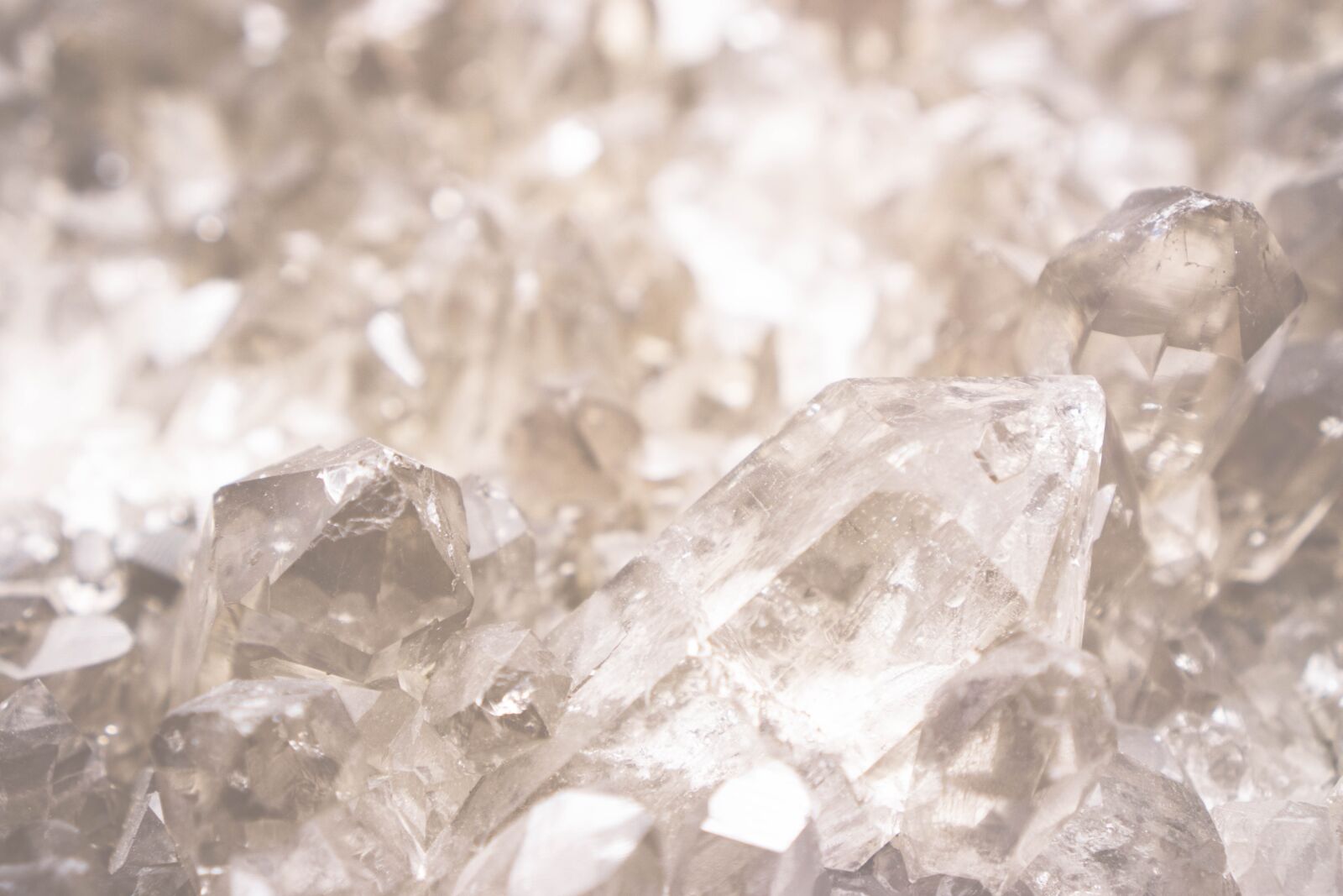 Sony a6000 + Sony E 35mm F1.8 OSS sample photo. Minerals, stone, rock photography