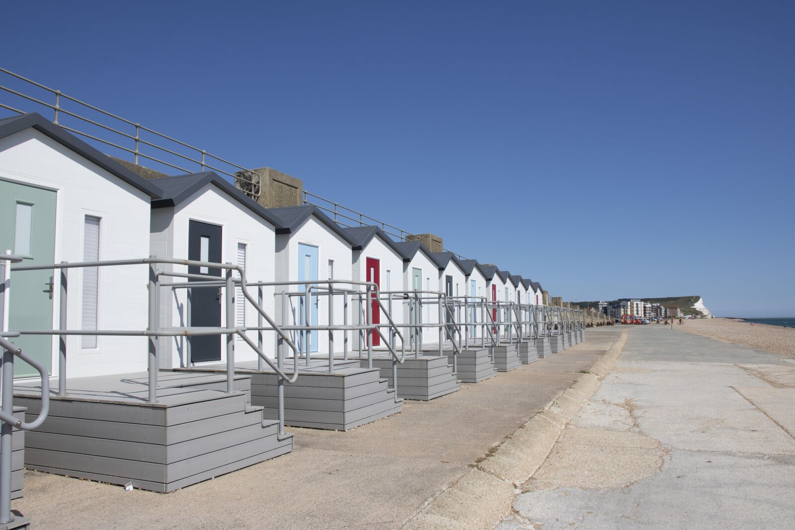 Canon EOS 760D (EOS Rebel T6s / EOS 8000D) sample photo. Beachhuts, bonningstedt, seaford photography